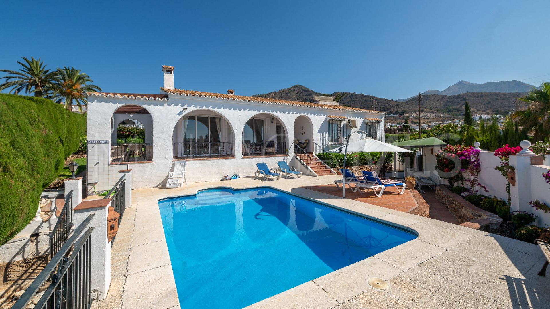 Villa for sale in Nerja