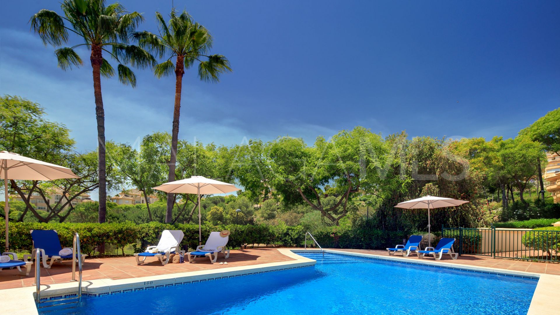 Hotel for sale in Elviria