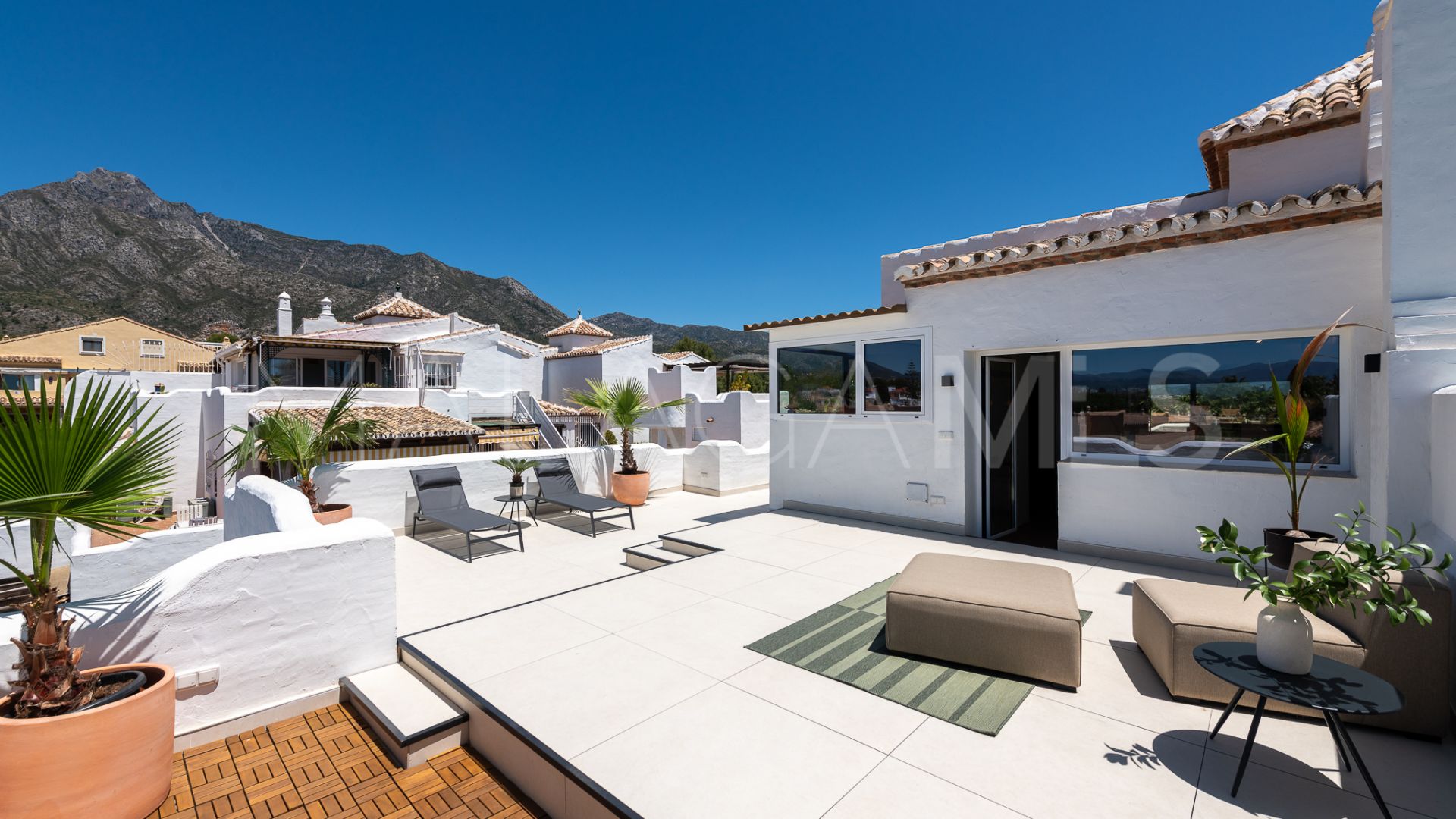 Zweistöckiges penthouse for sale in Jardines de Sierra Blanca