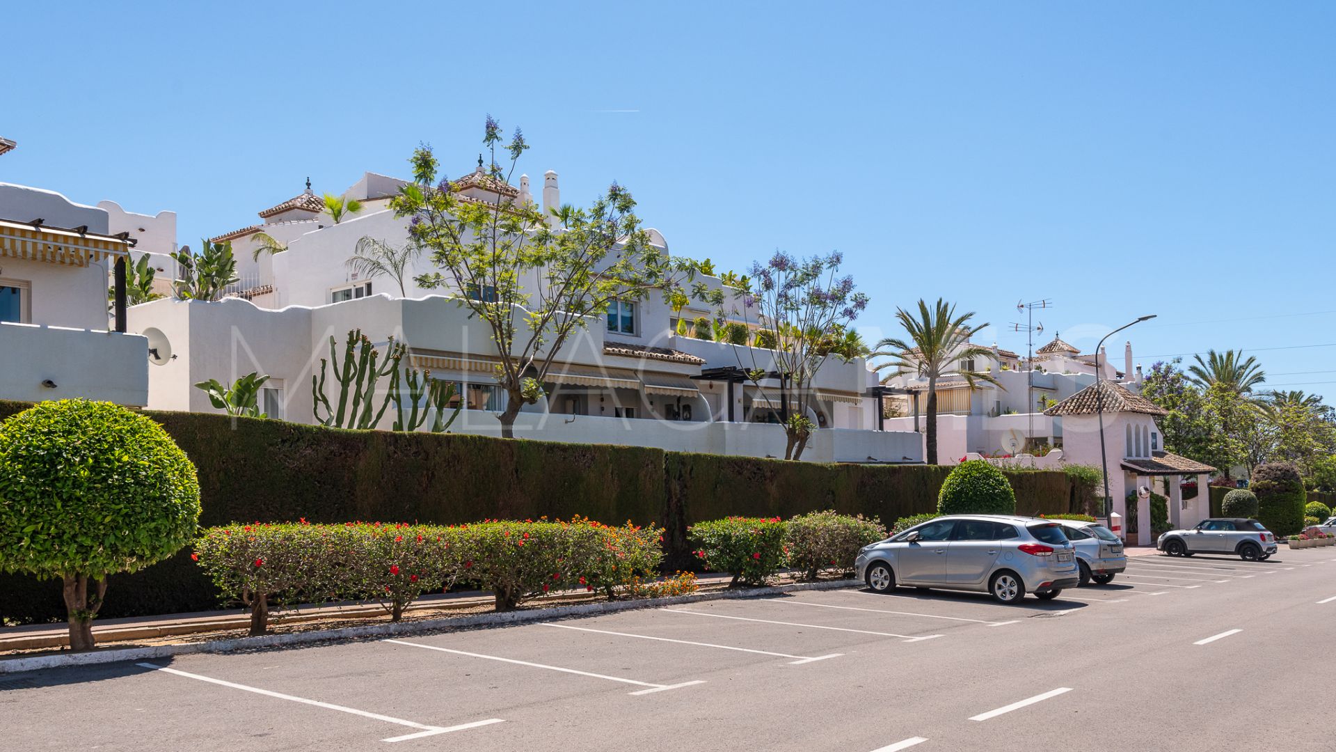 Atico duplex a la venta in Jardines de Sierra Blanca with 3 bedrooms