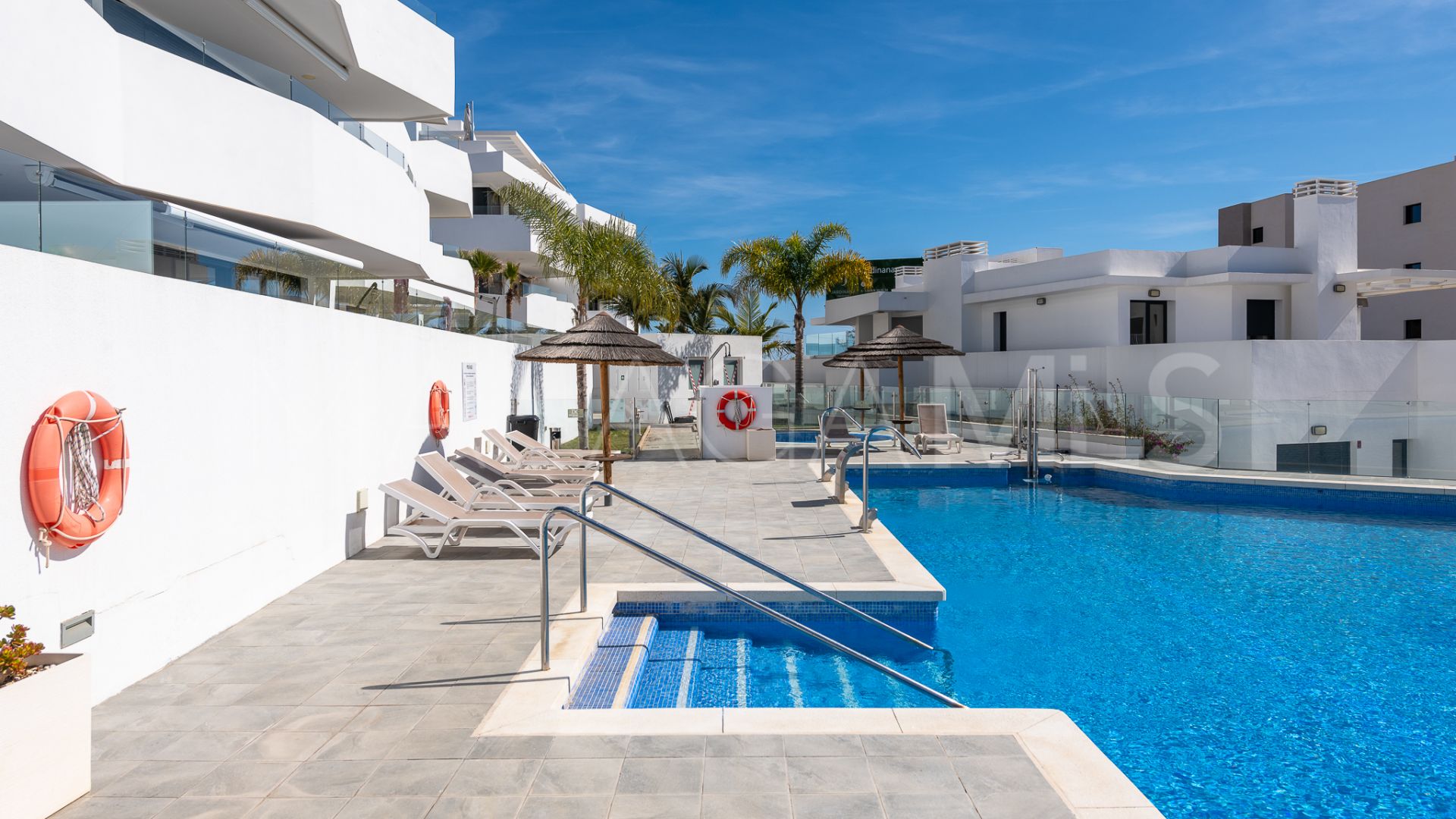 Apartamento planta baja de 3 bedrooms a la venta in Cala de Mijas