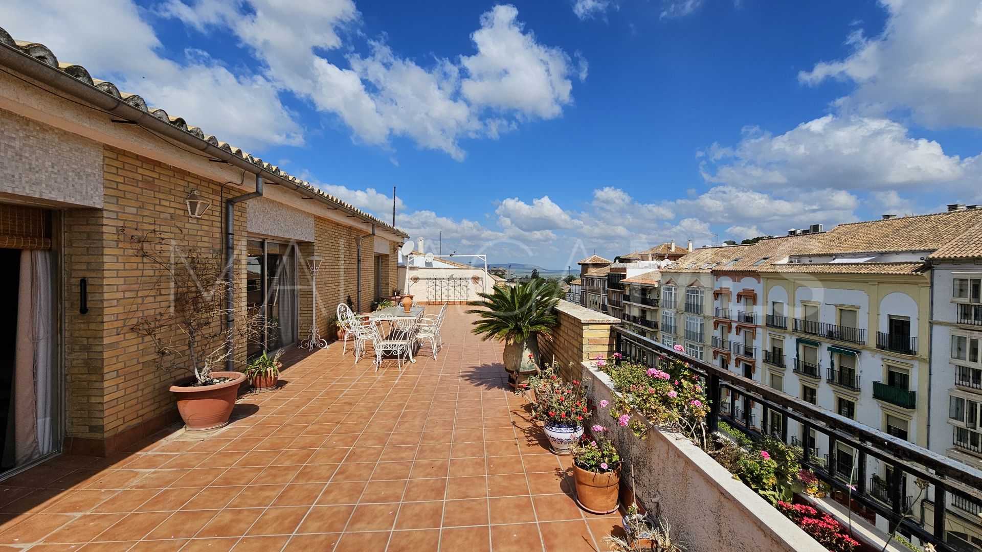 Antequera 7 bedrooms penthouse for sale