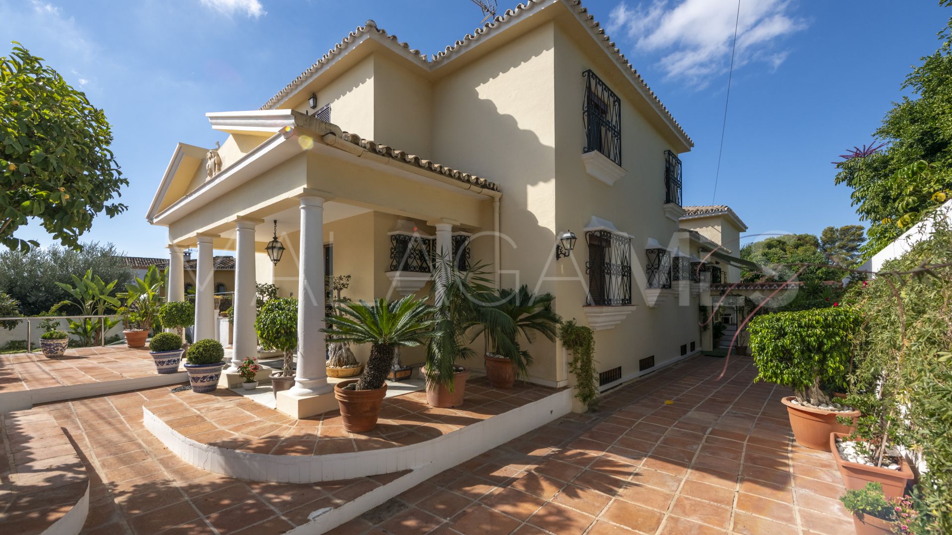 6 bedrooms Valdeolletas house for sale