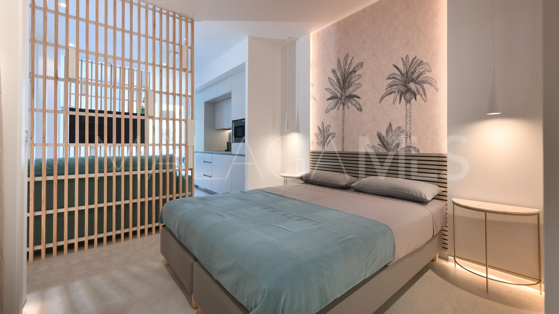 Apartamento planta baja for sale in Sitio de Calahonda de 9 bedrooms