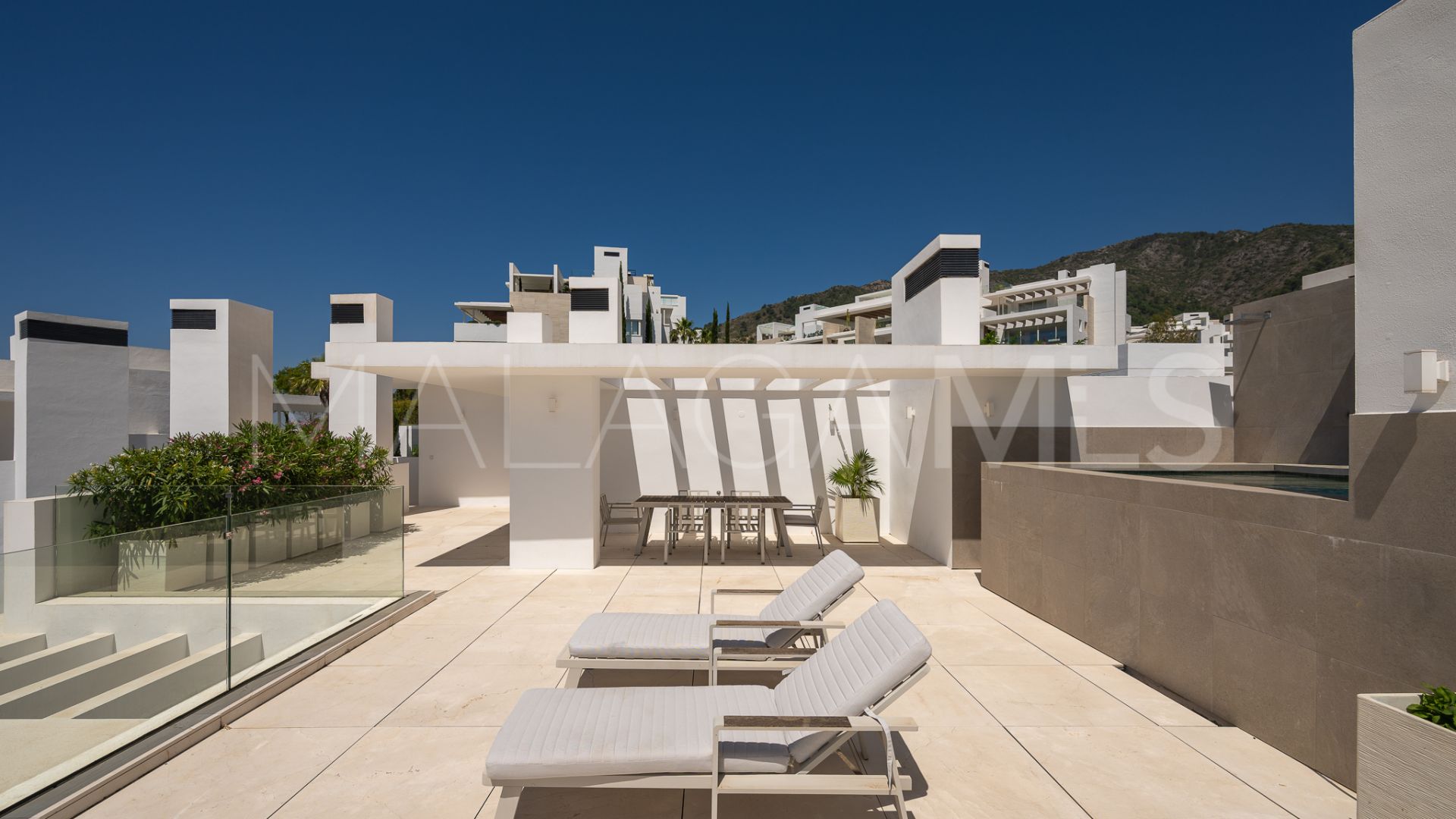 Zweistöckiges penthouse for sale in Marbella City