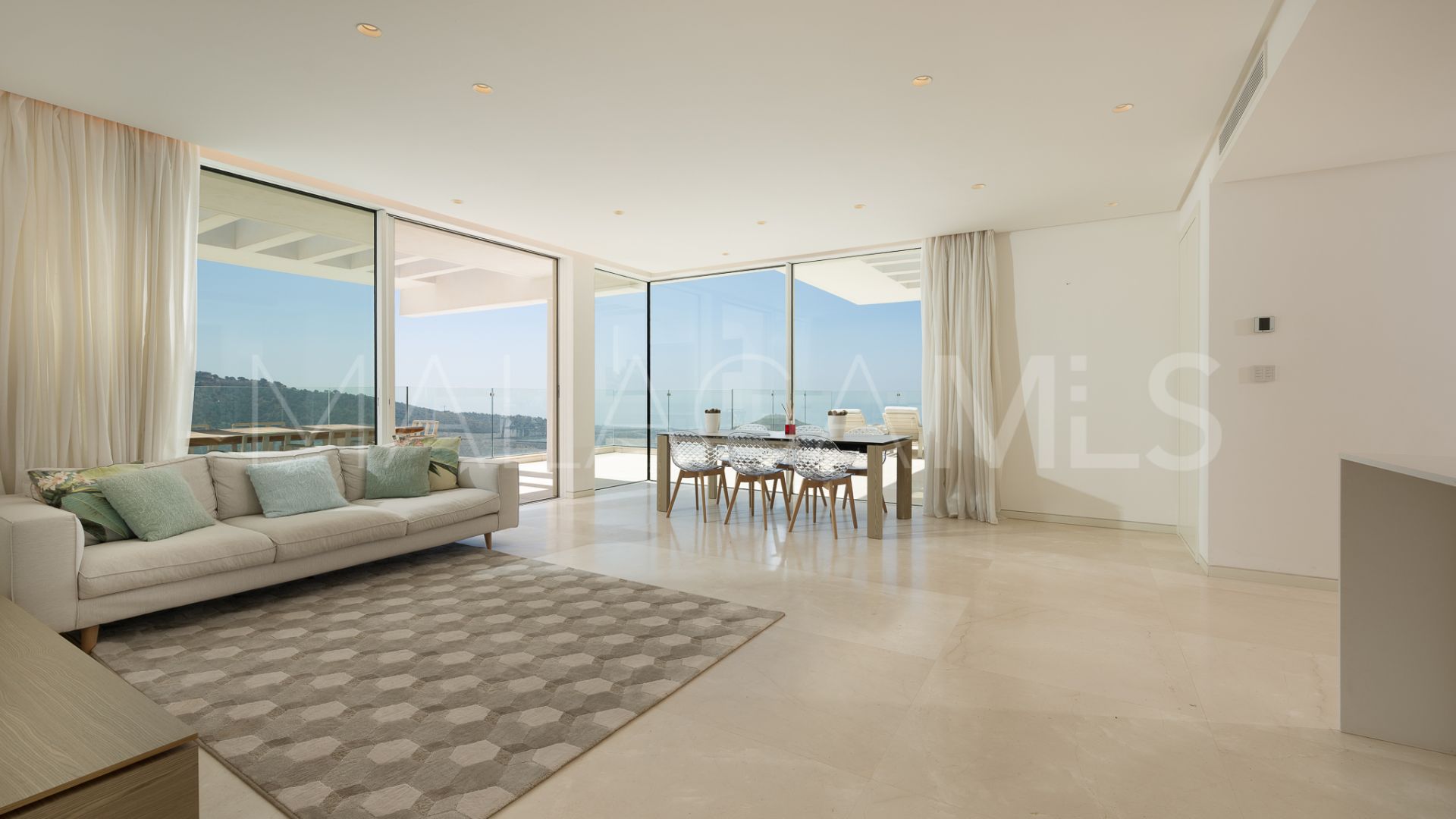 Zweistöckiges penthouse for sale in Marbella City