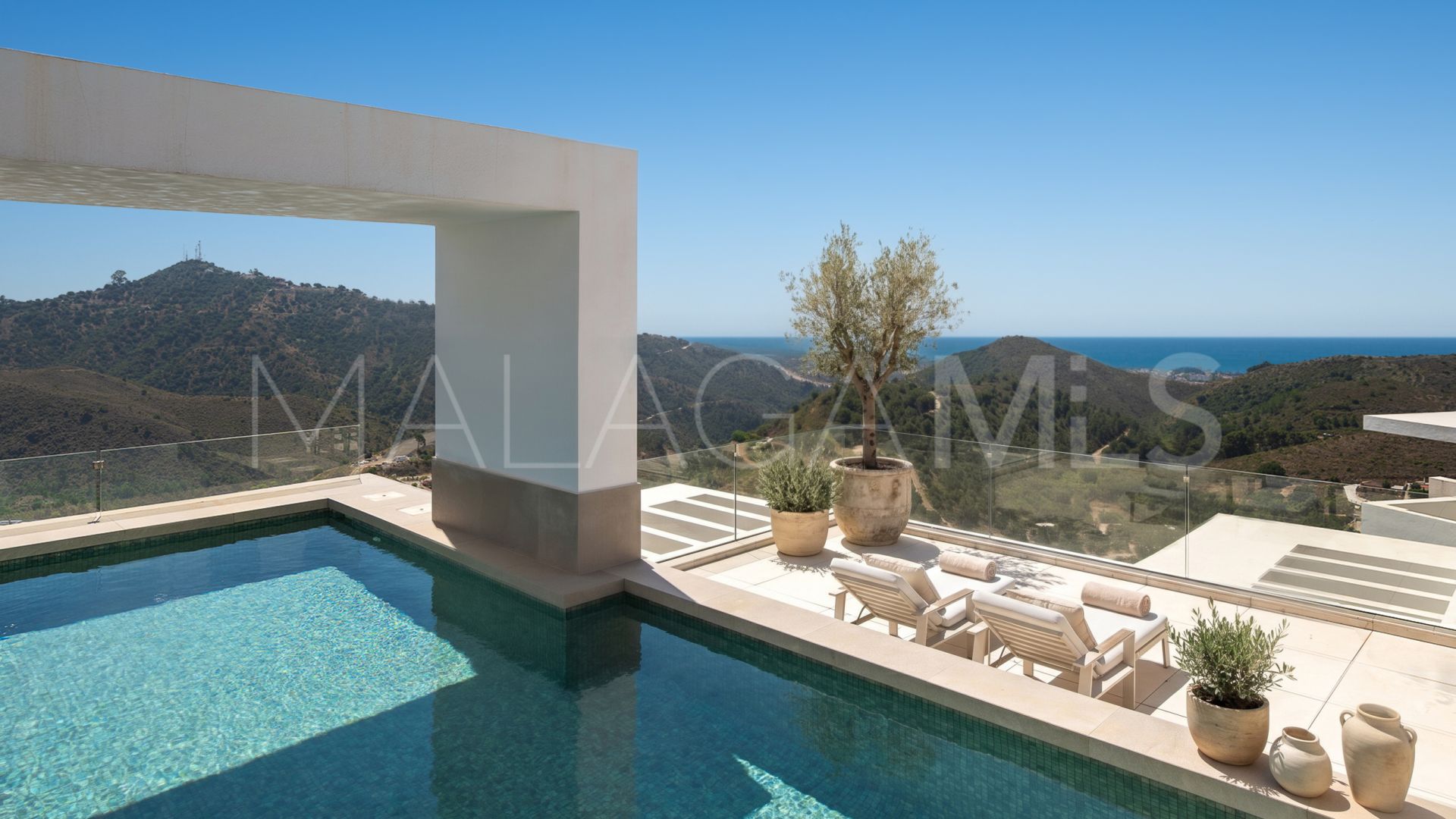 Zweistöckiges penthouse for sale in Marbella City