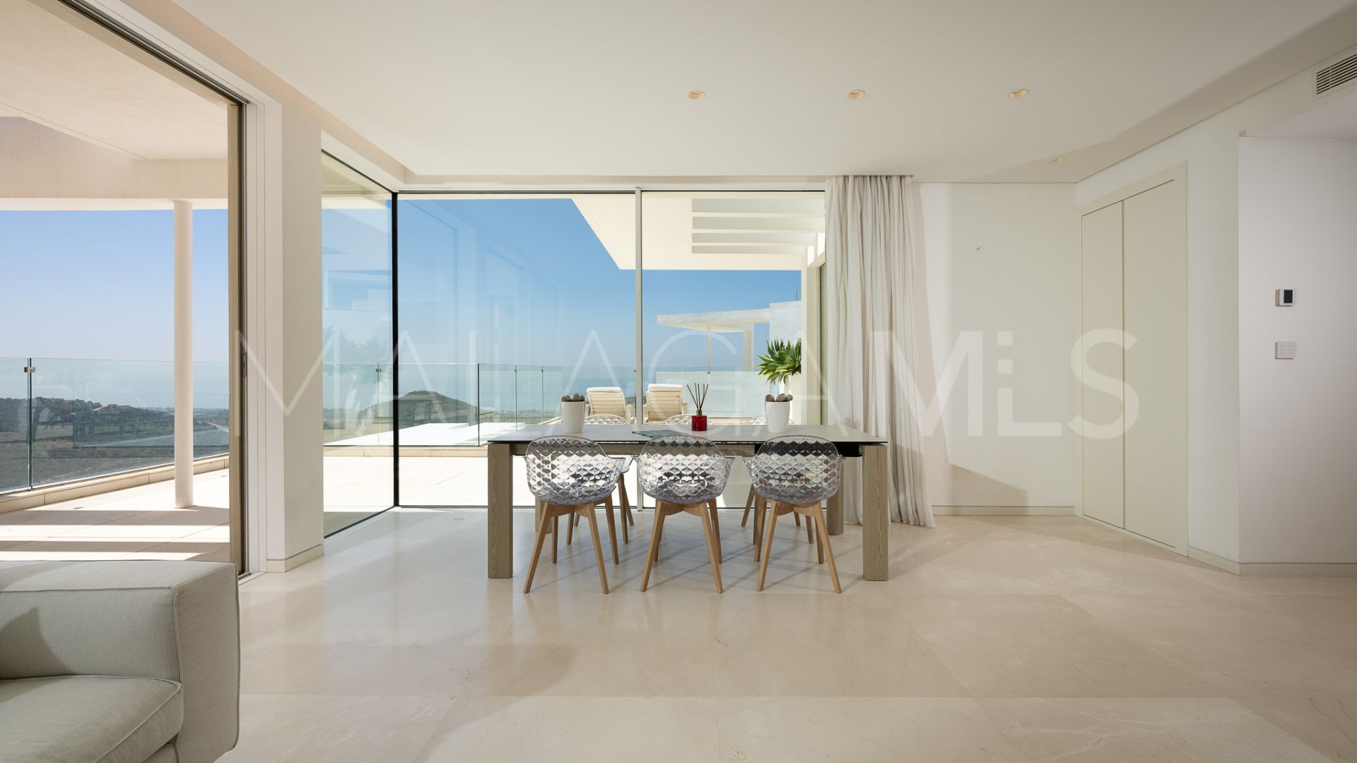 Zweistöckiges penthouse for sale in Marbella City