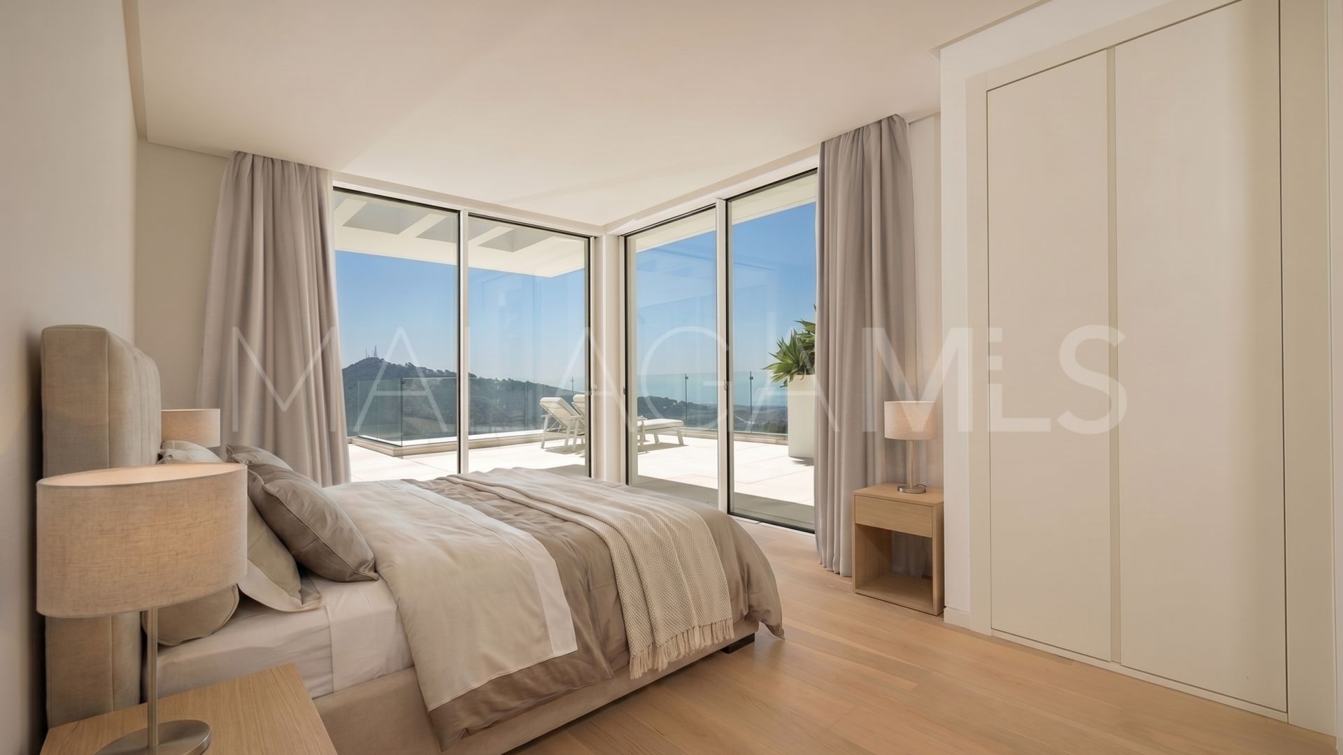 Zweistöckiges penthouse for sale in Marbella City