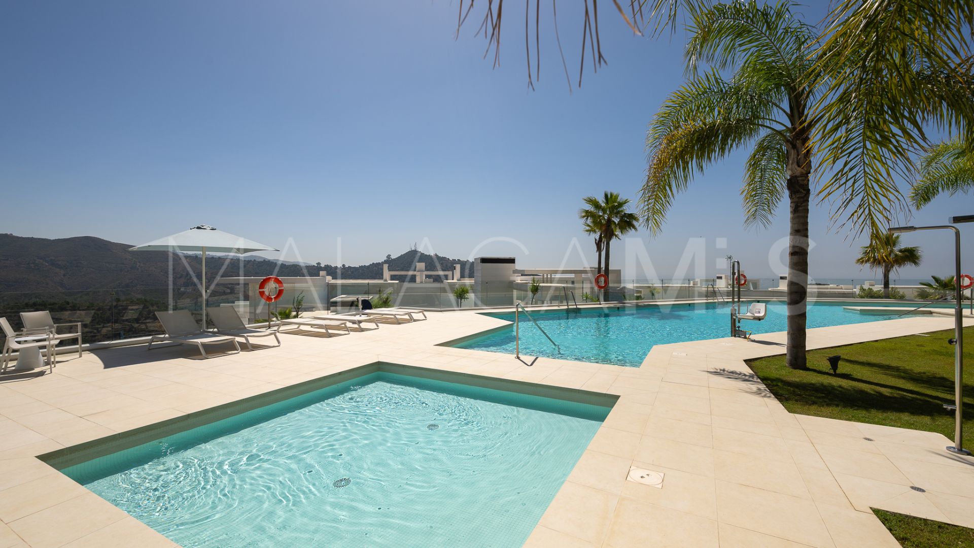 Zweistöckiges penthouse for sale in Marbella City