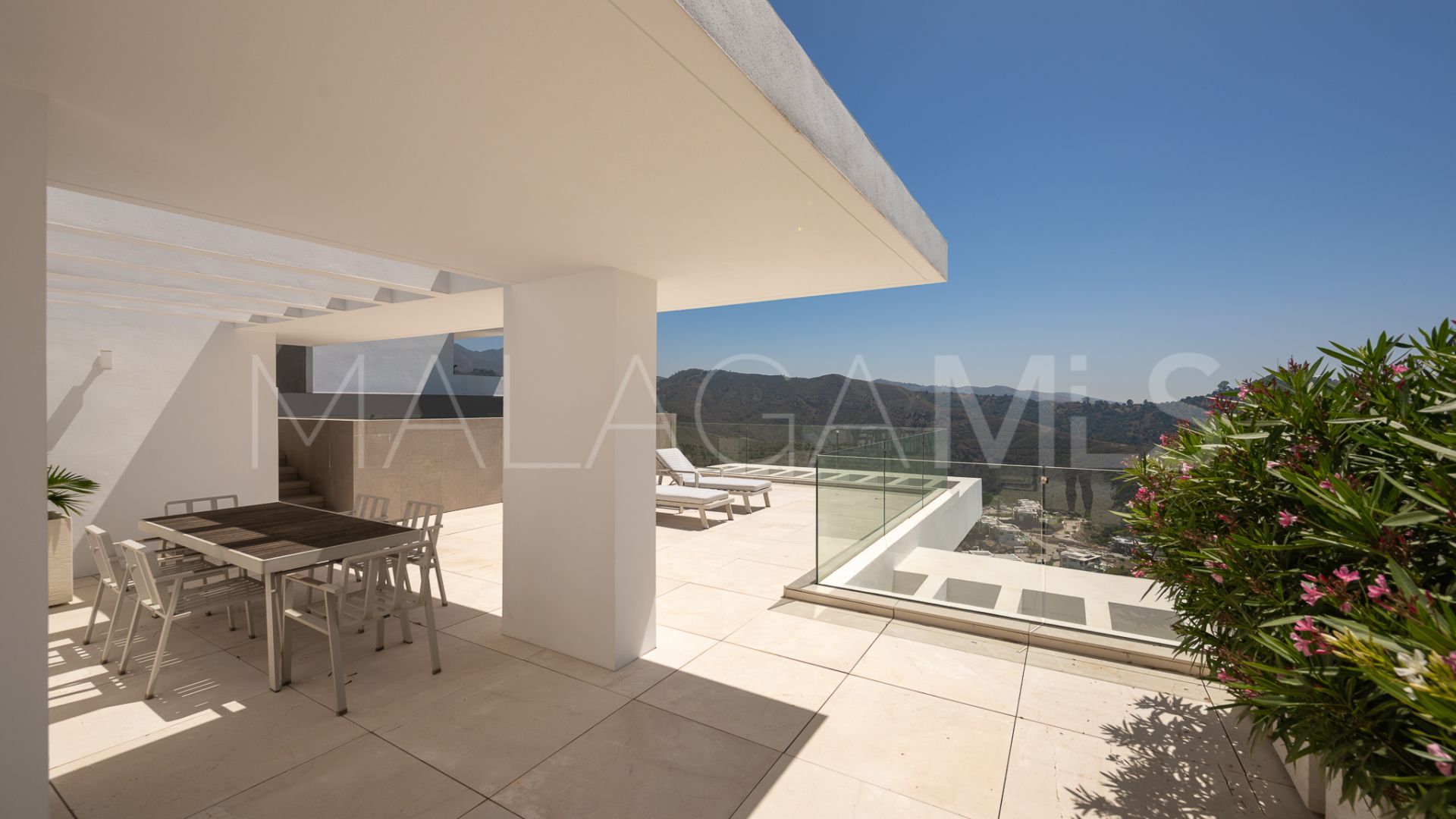 Zweistöckiges penthouse for sale in Marbella City