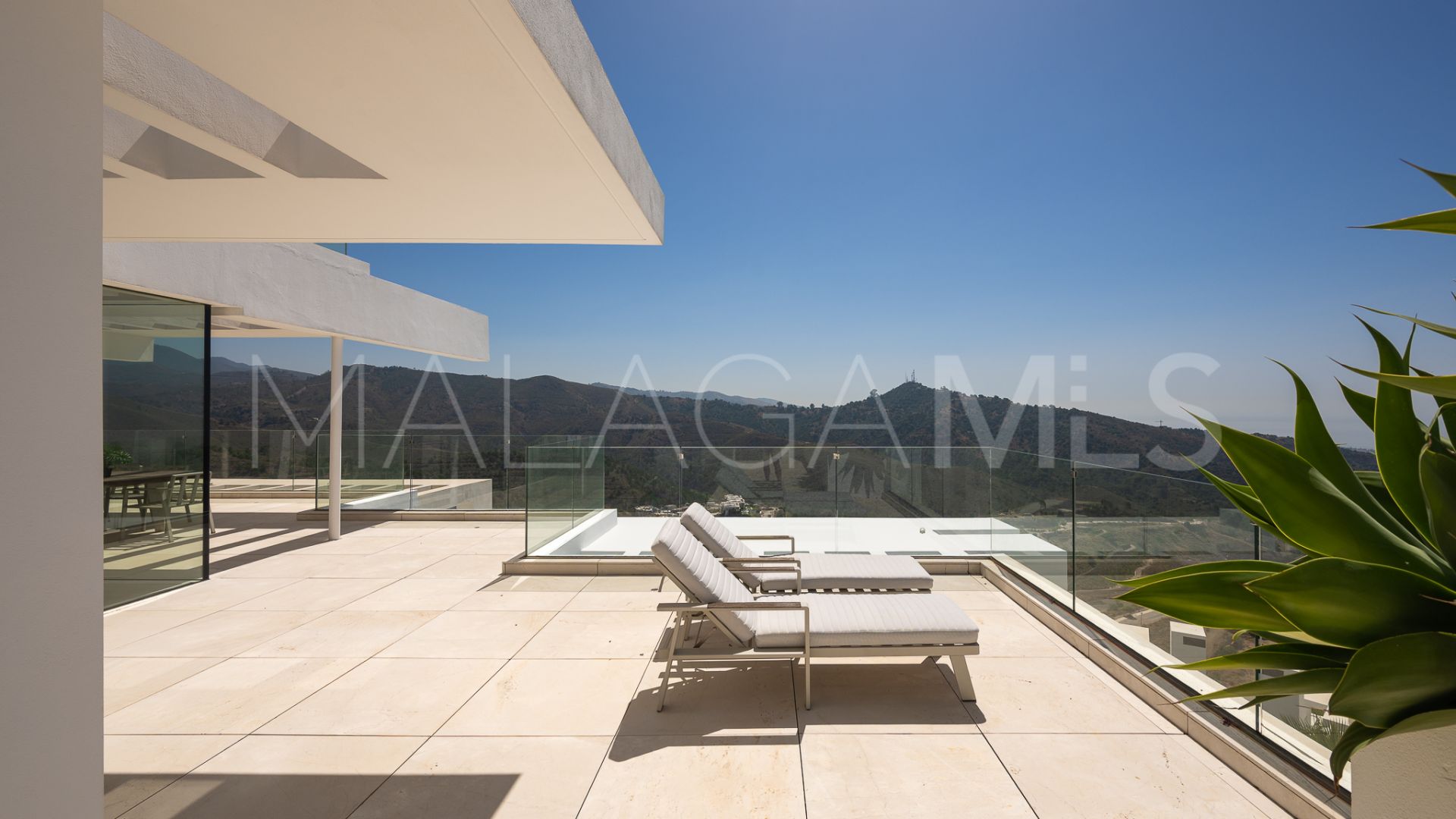 Zweistöckiges penthouse for sale in Marbella City