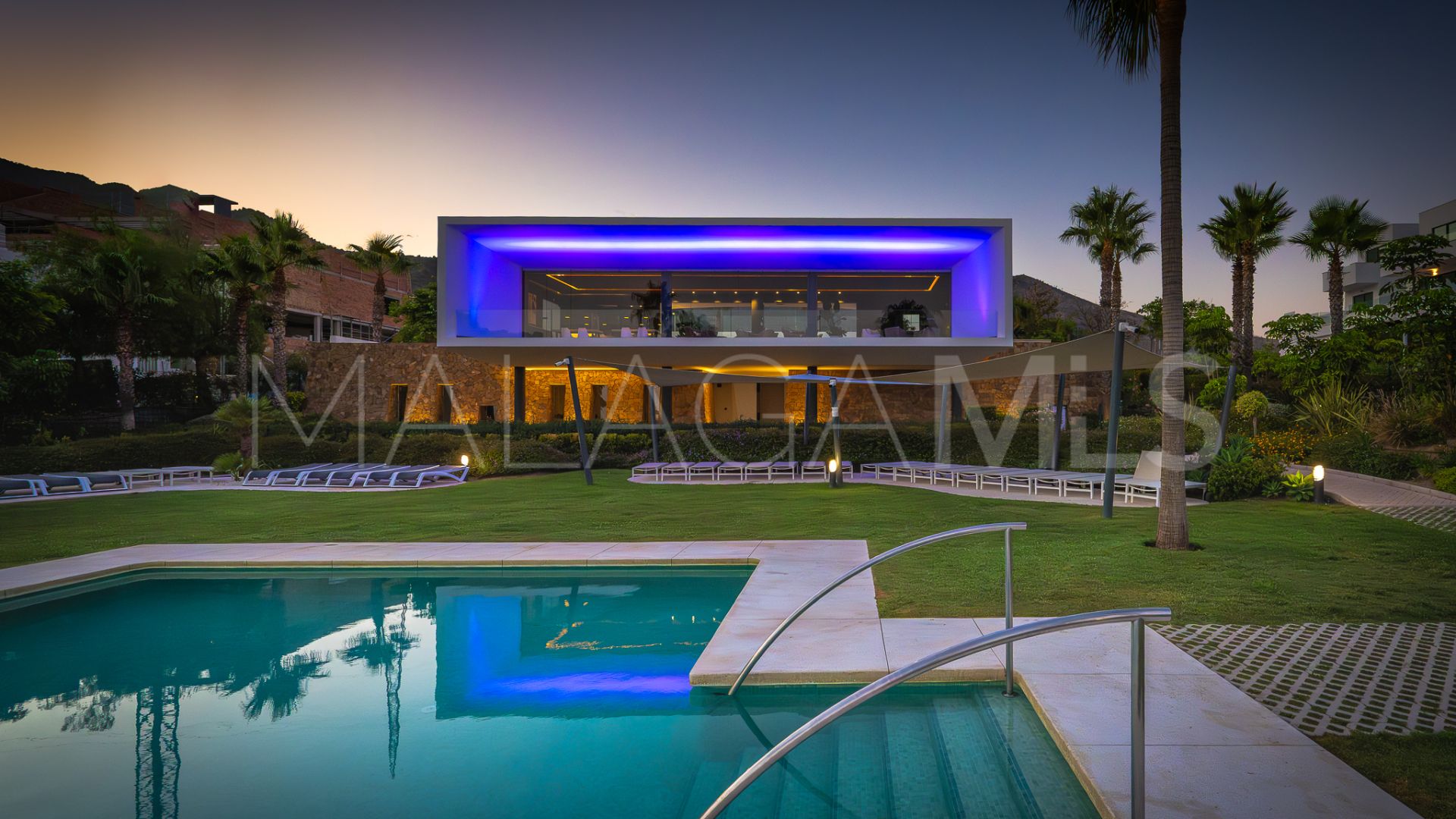 Duplex penthouse for sale in Benalmadena Pueblo