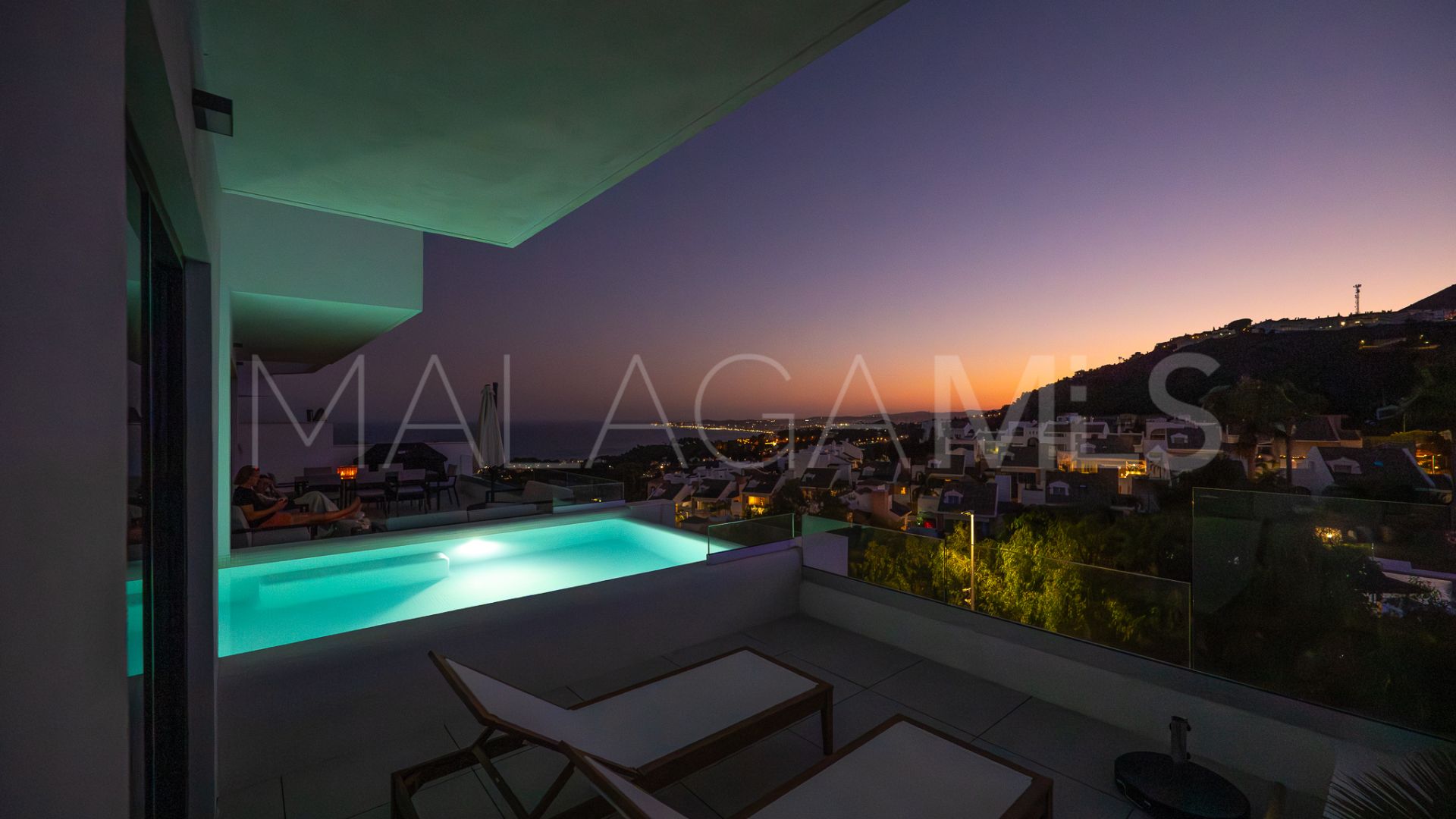 Duplex penthouse for sale in Benalmadena Pueblo