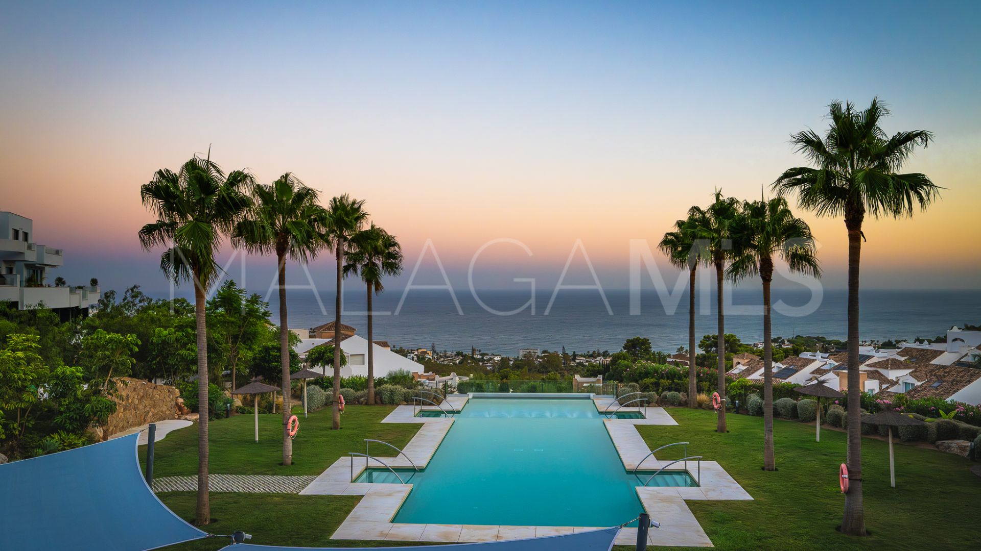 Duplex penthouse for sale in Benalmadena Pueblo