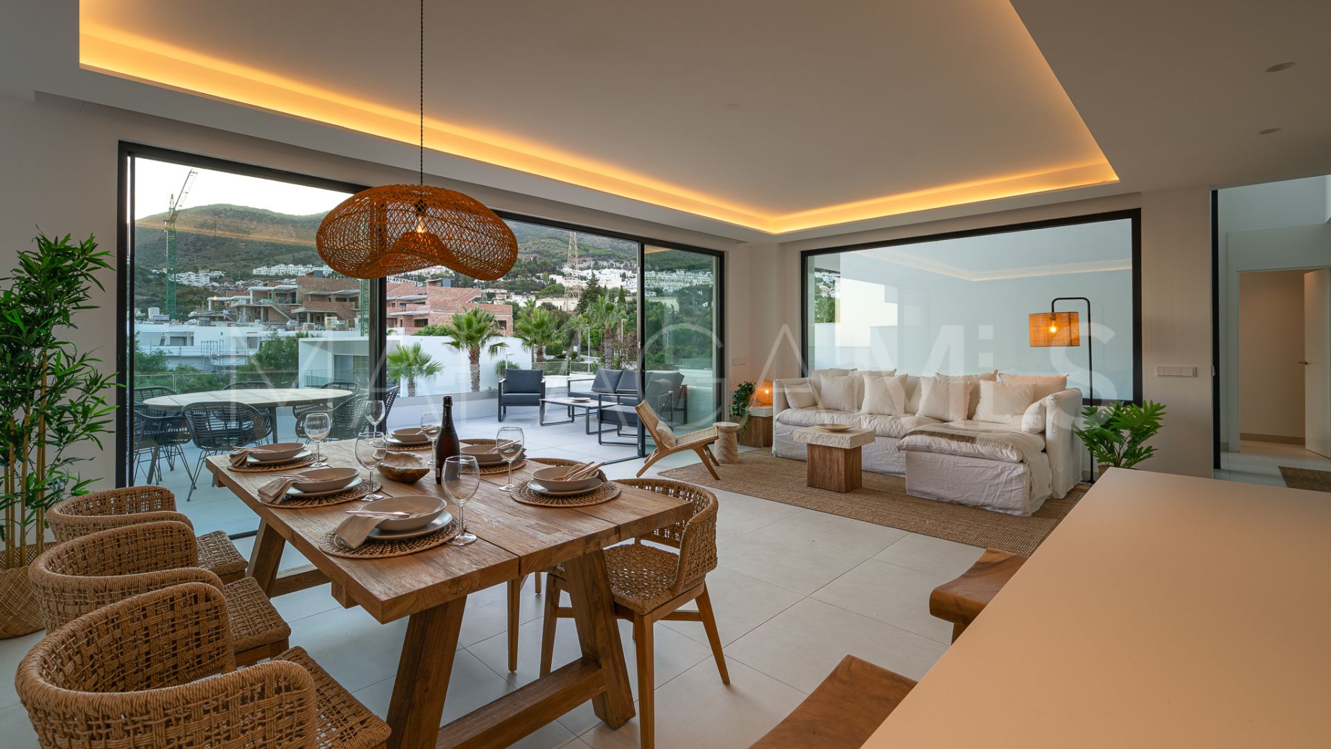 Duplex penthouse for sale in Benalmadena Pueblo