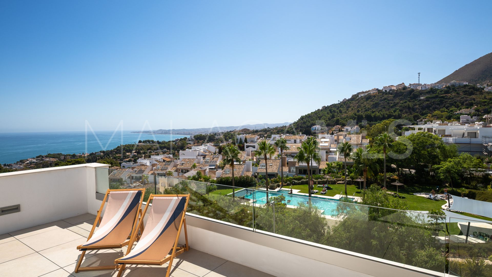 Duplex penthouse for sale in Benalmadena Pueblo