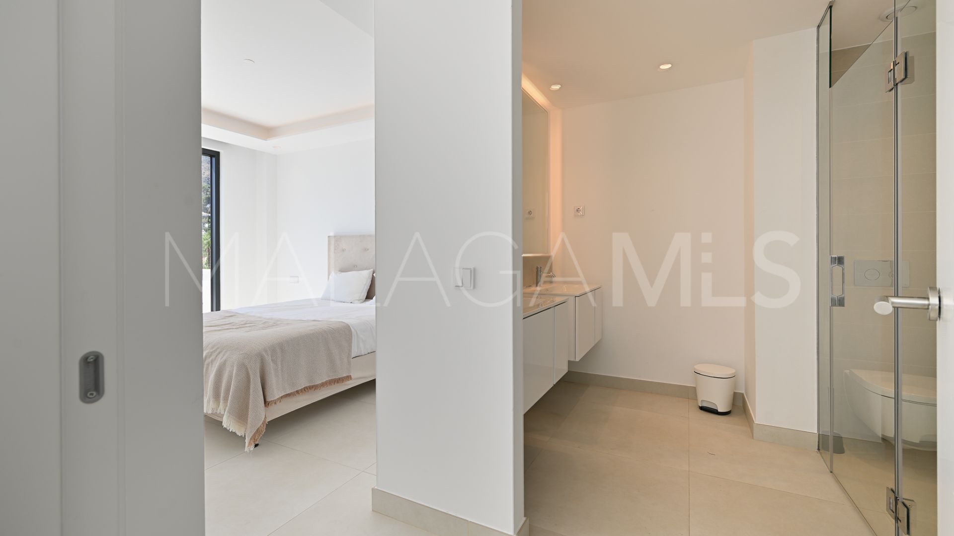 Duplex penthouse for sale in Benalmadena Pueblo
