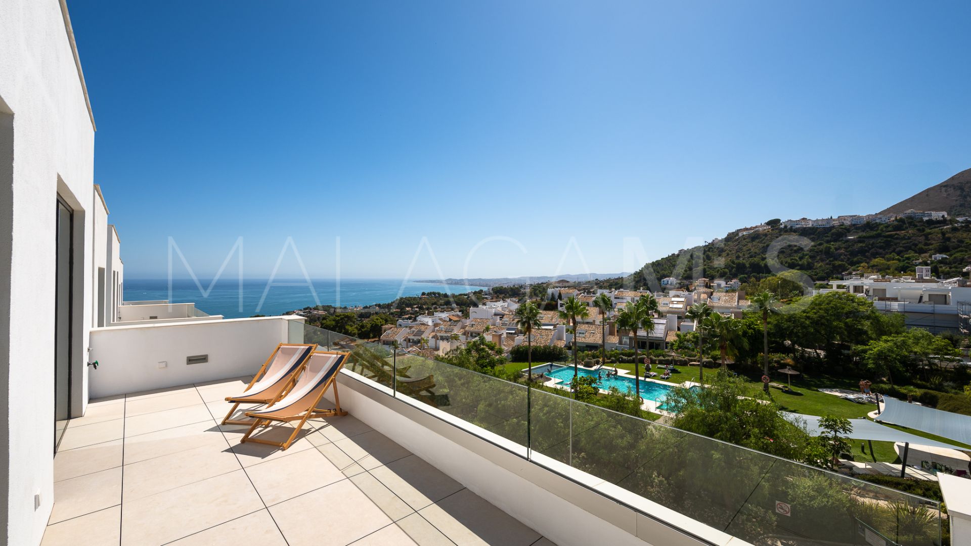 Duplex penthouse for sale in Benalmadena Pueblo