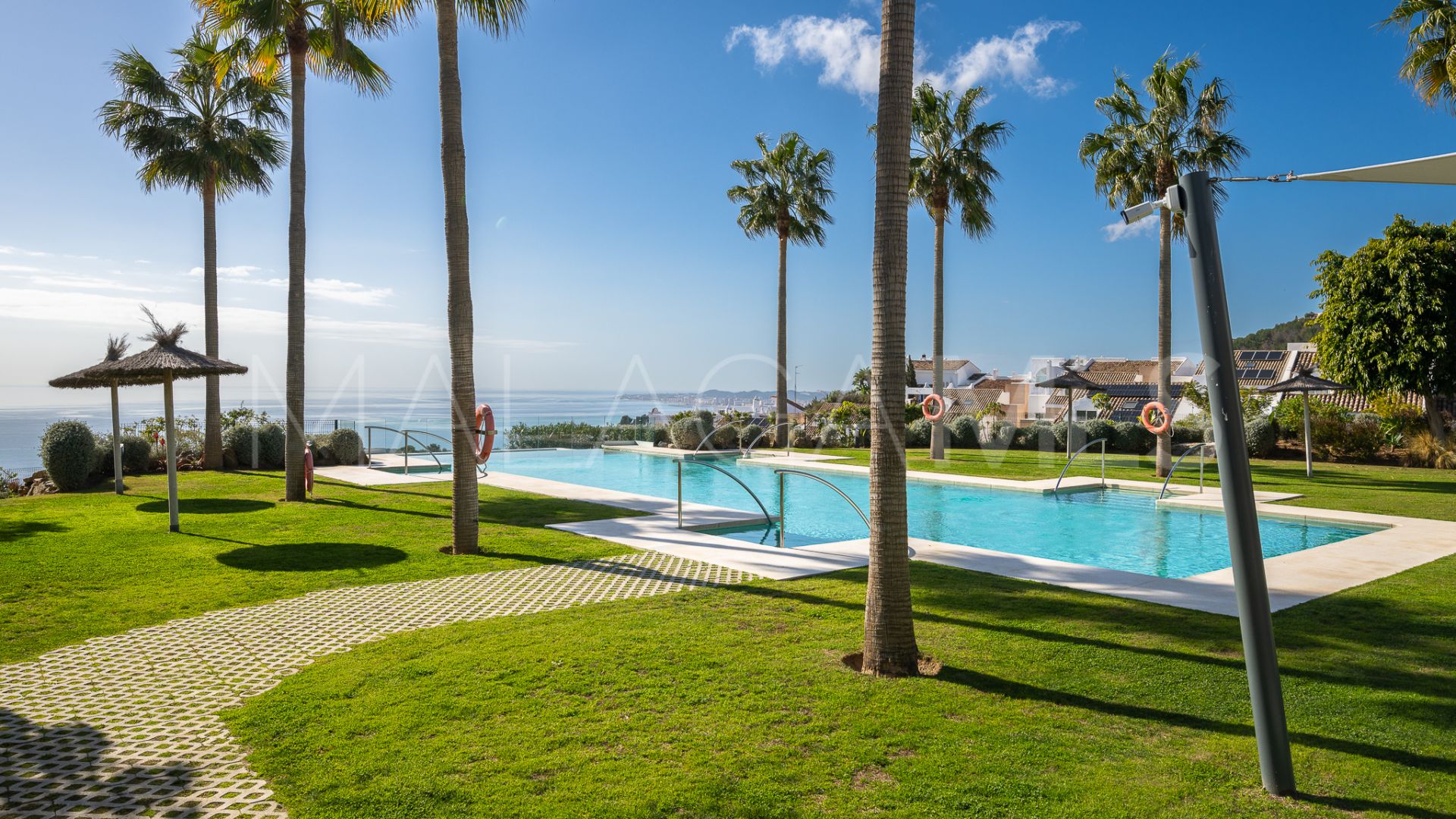 Duplex penthouse for sale in Benalmadena Pueblo