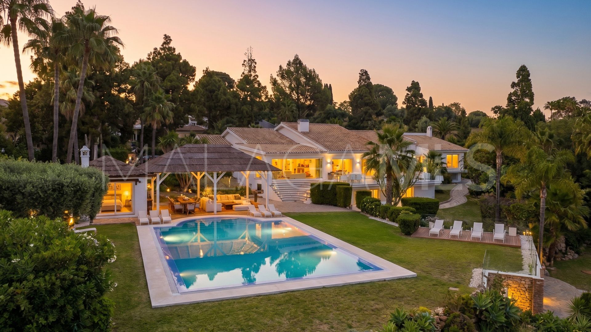 Buy villa in Hacienda las Chapas de 7 bedrooms