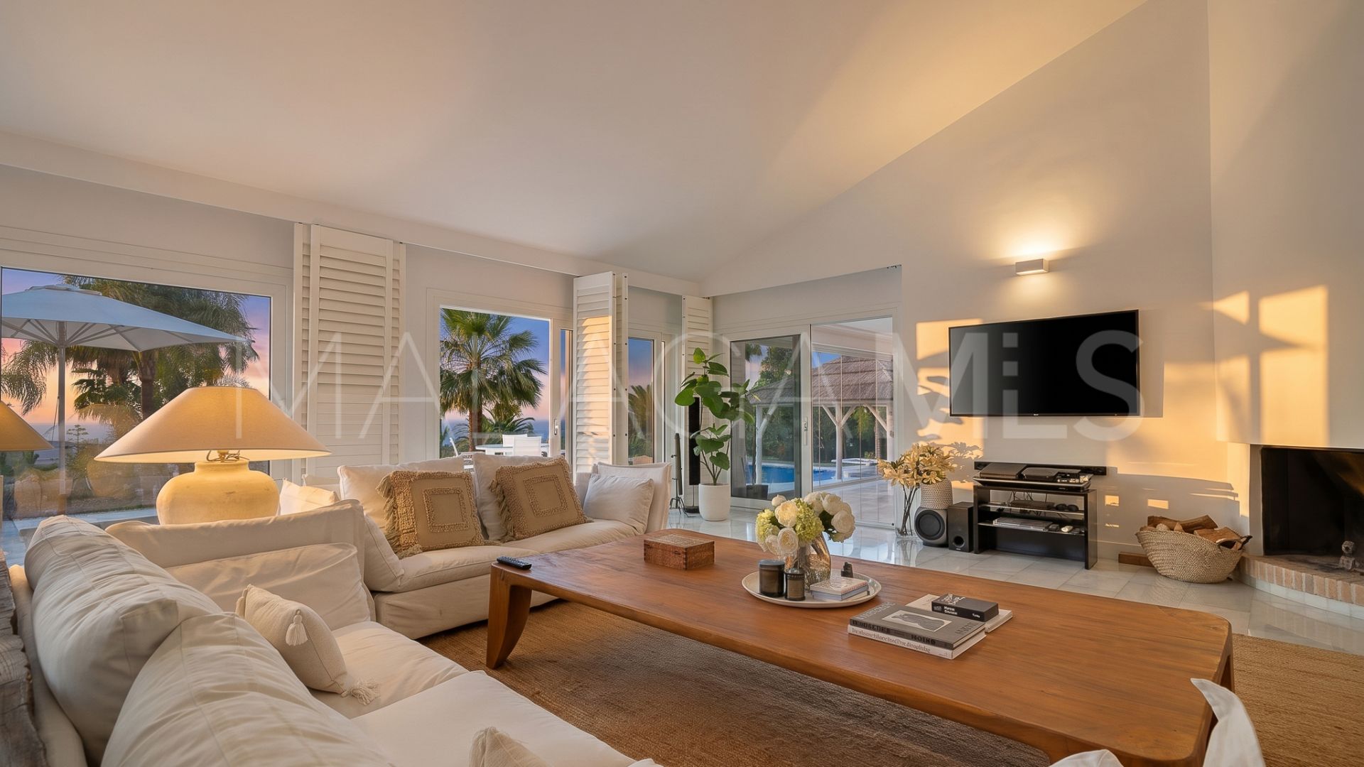 Buy villa in Hacienda las Chapas de 7 bedrooms