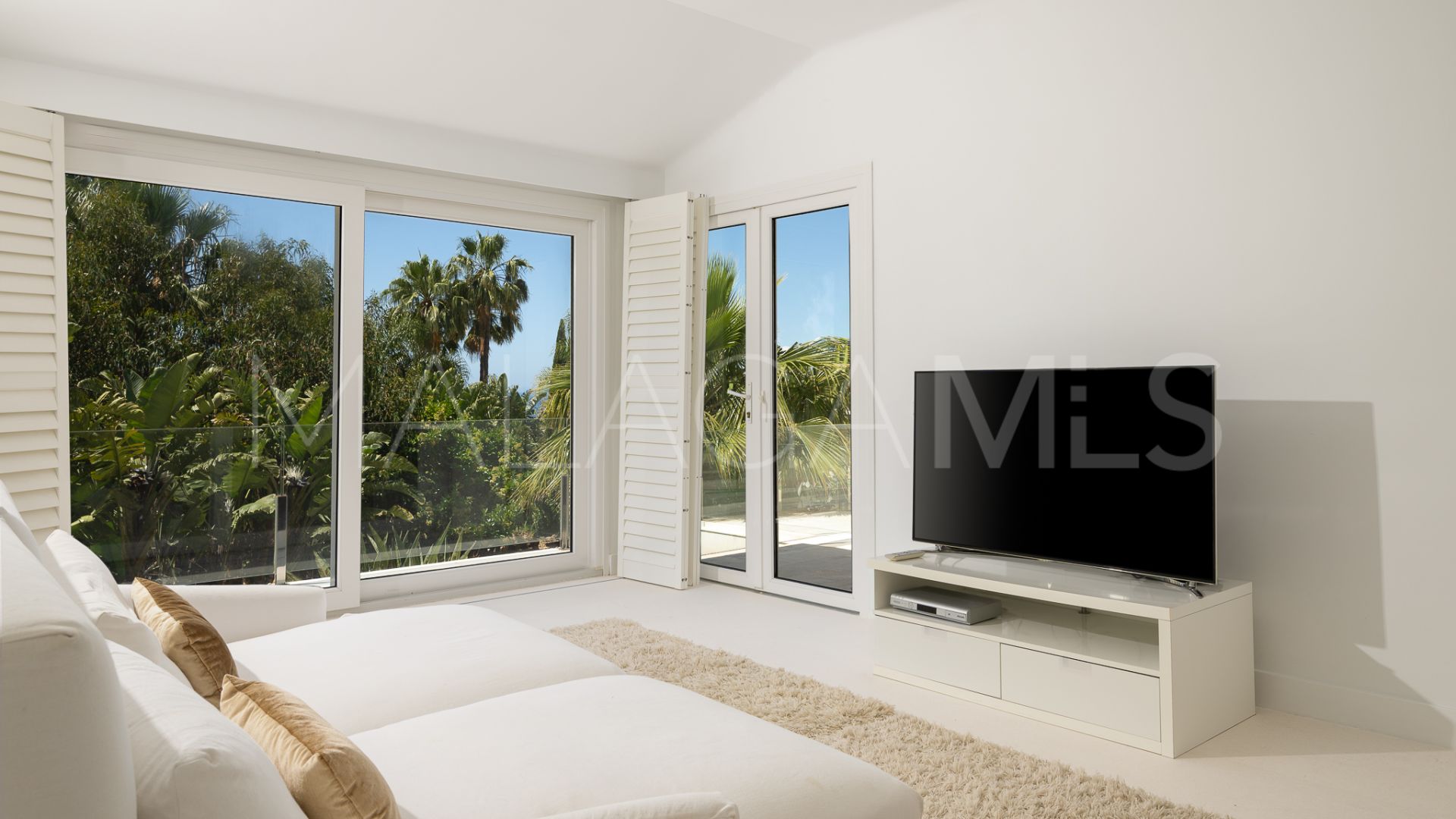 Buy villa in Hacienda las Chapas de 7 bedrooms