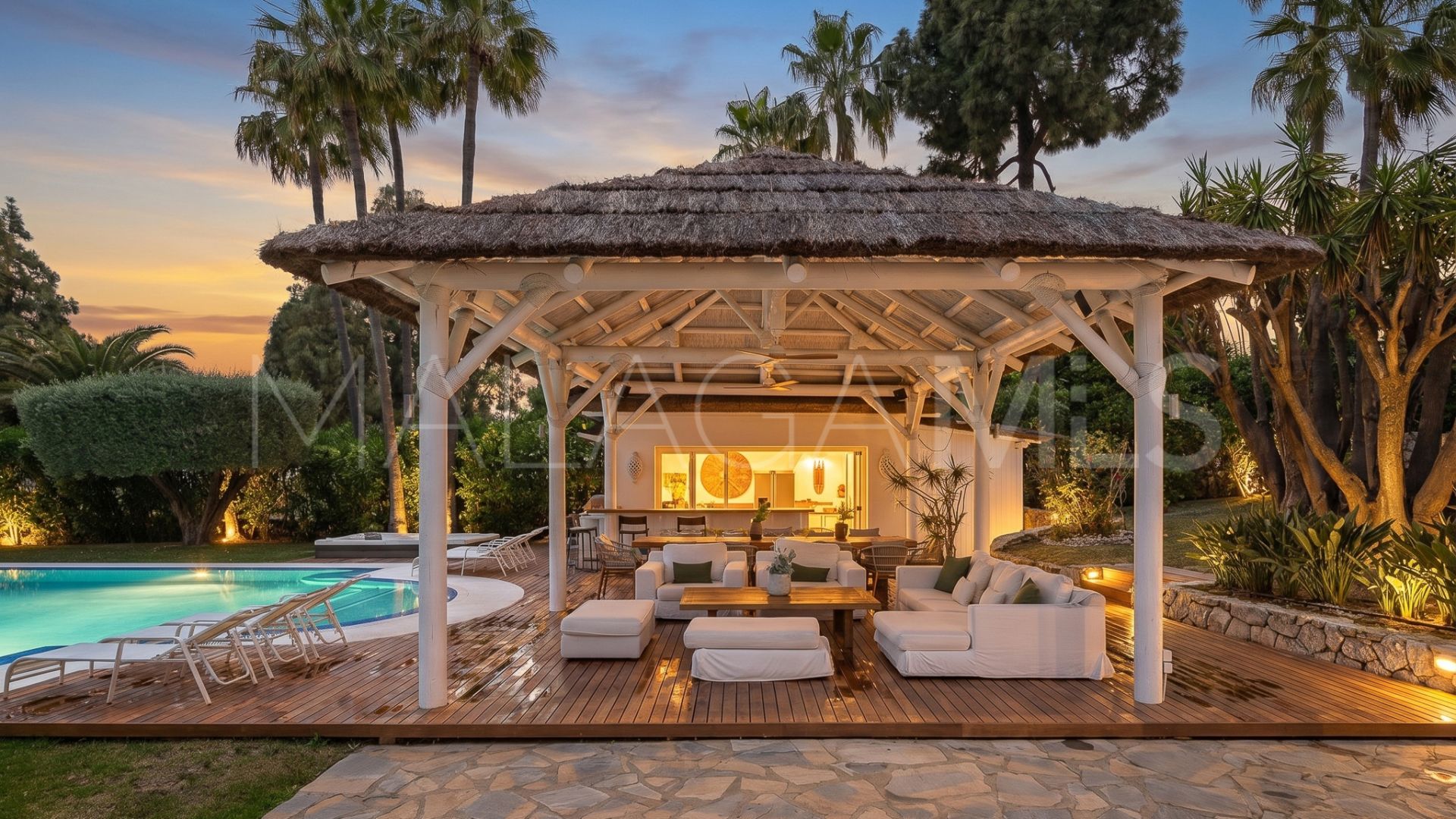 Buy villa in Hacienda las Chapas de 7 bedrooms