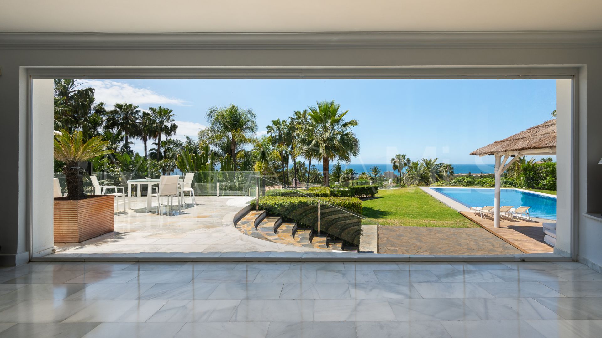 Buy villa in Hacienda las Chapas de 7 bedrooms
