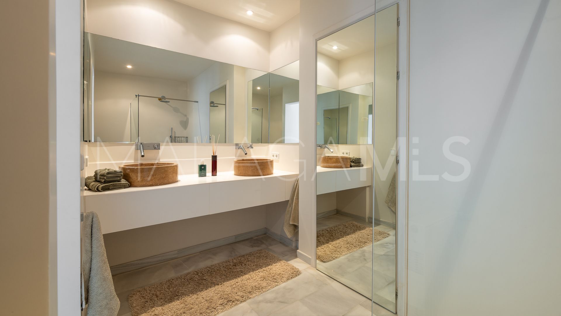 Buy villa in Hacienda las Chapas de 7 bedrooms