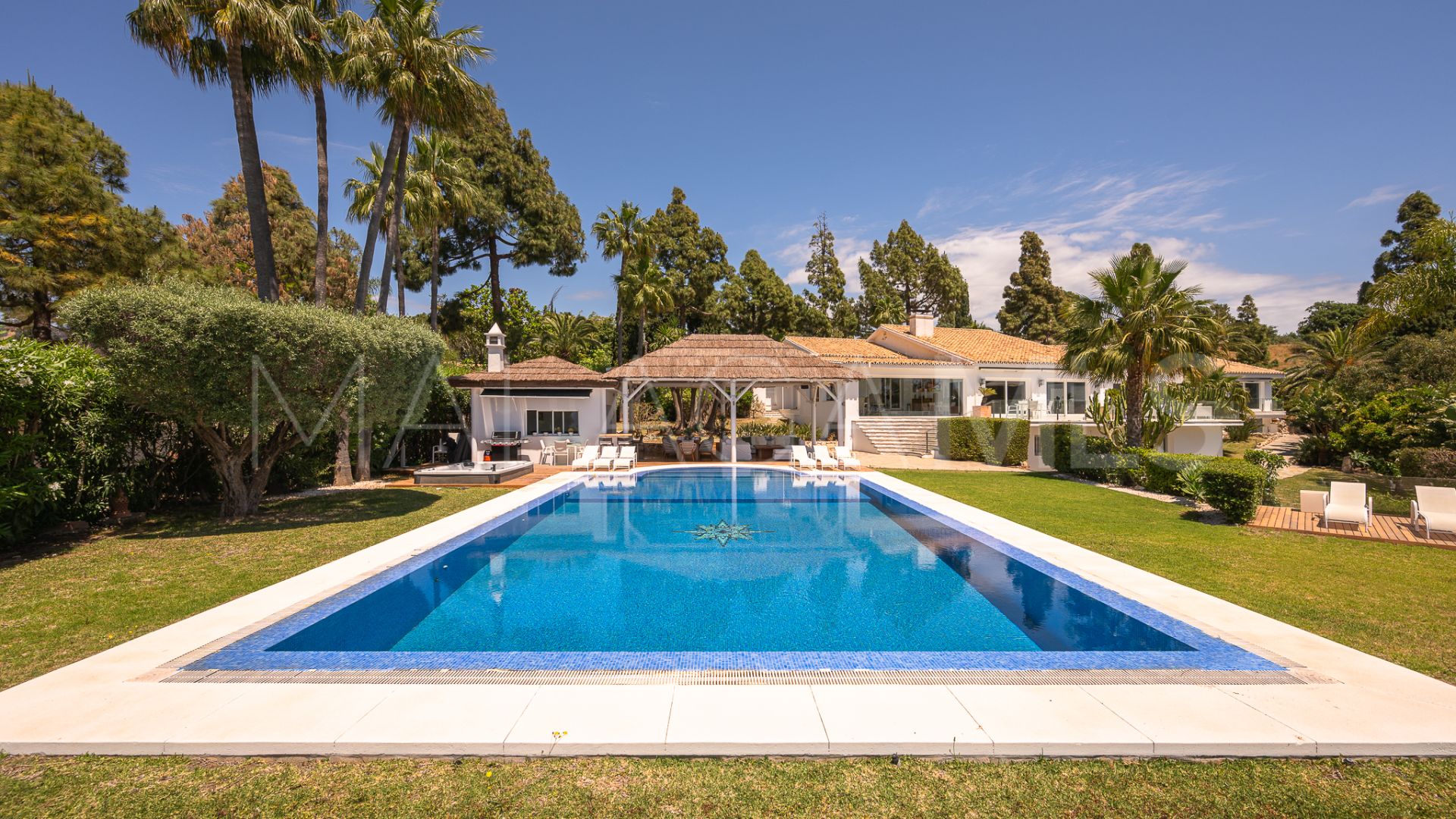 Buy villa in Hacienda las Chapas de 7 bedrooms