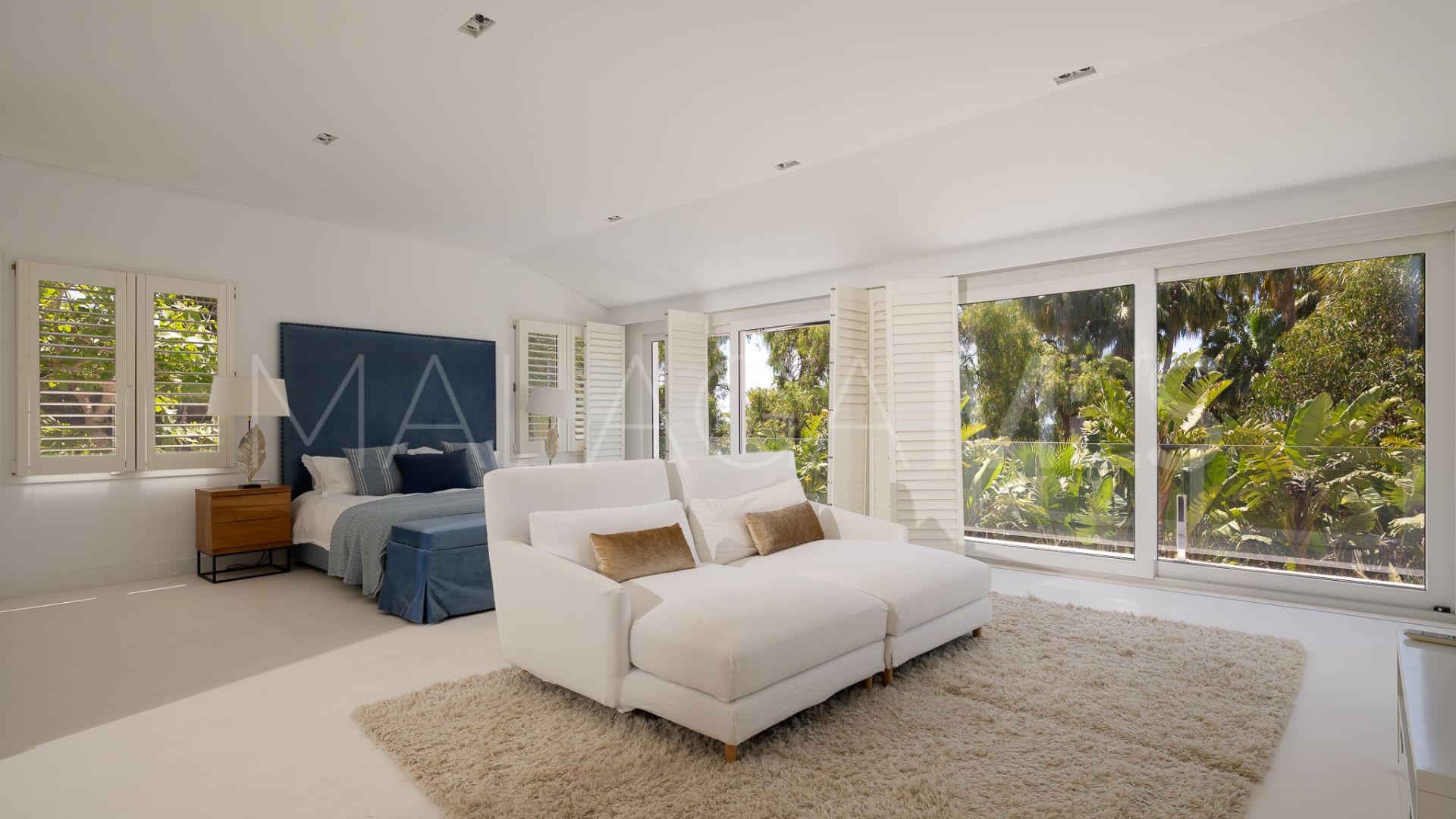 Buy villa in Hacienda las Chapas de 7 bedrooms