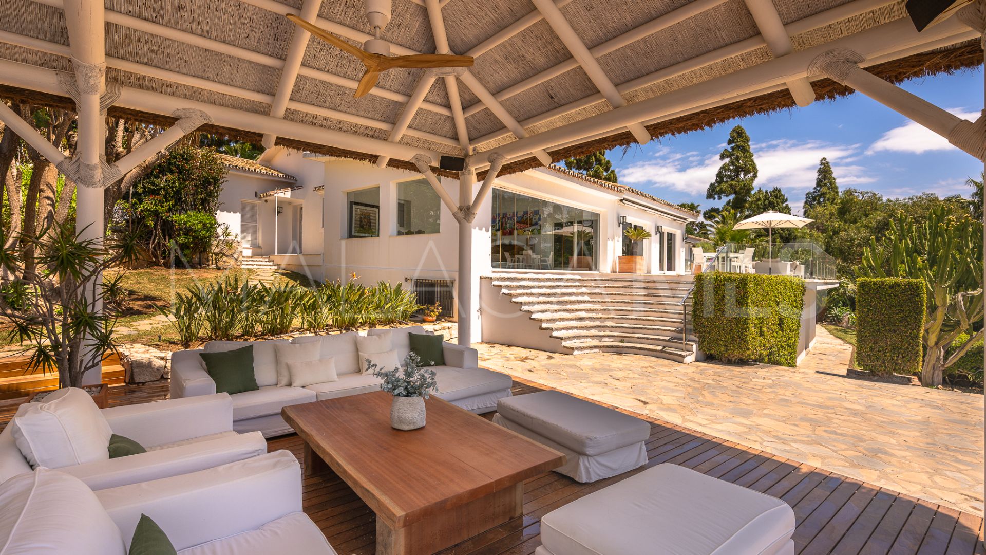 Buy villa in Hacienda las Chapas de 7 bedrooms