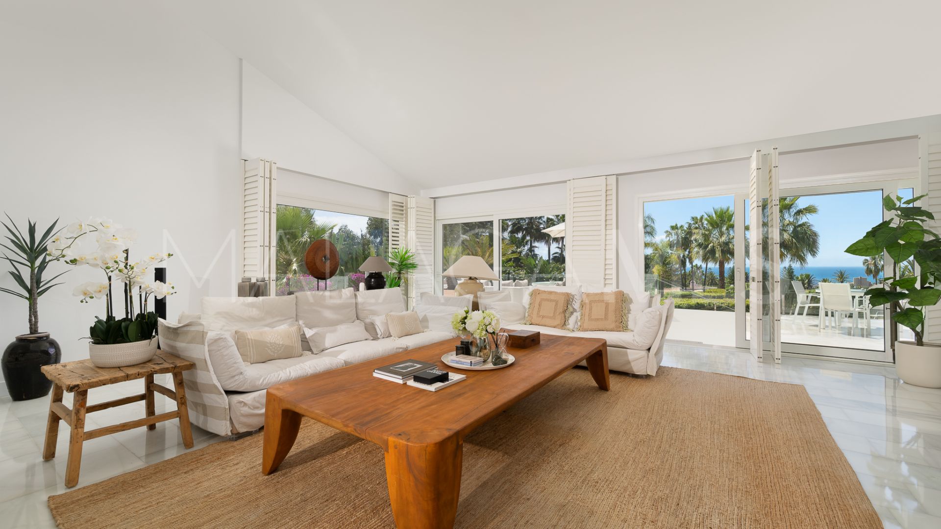 Buy villa in Hacienda las Chapas de 7 bedrooms
