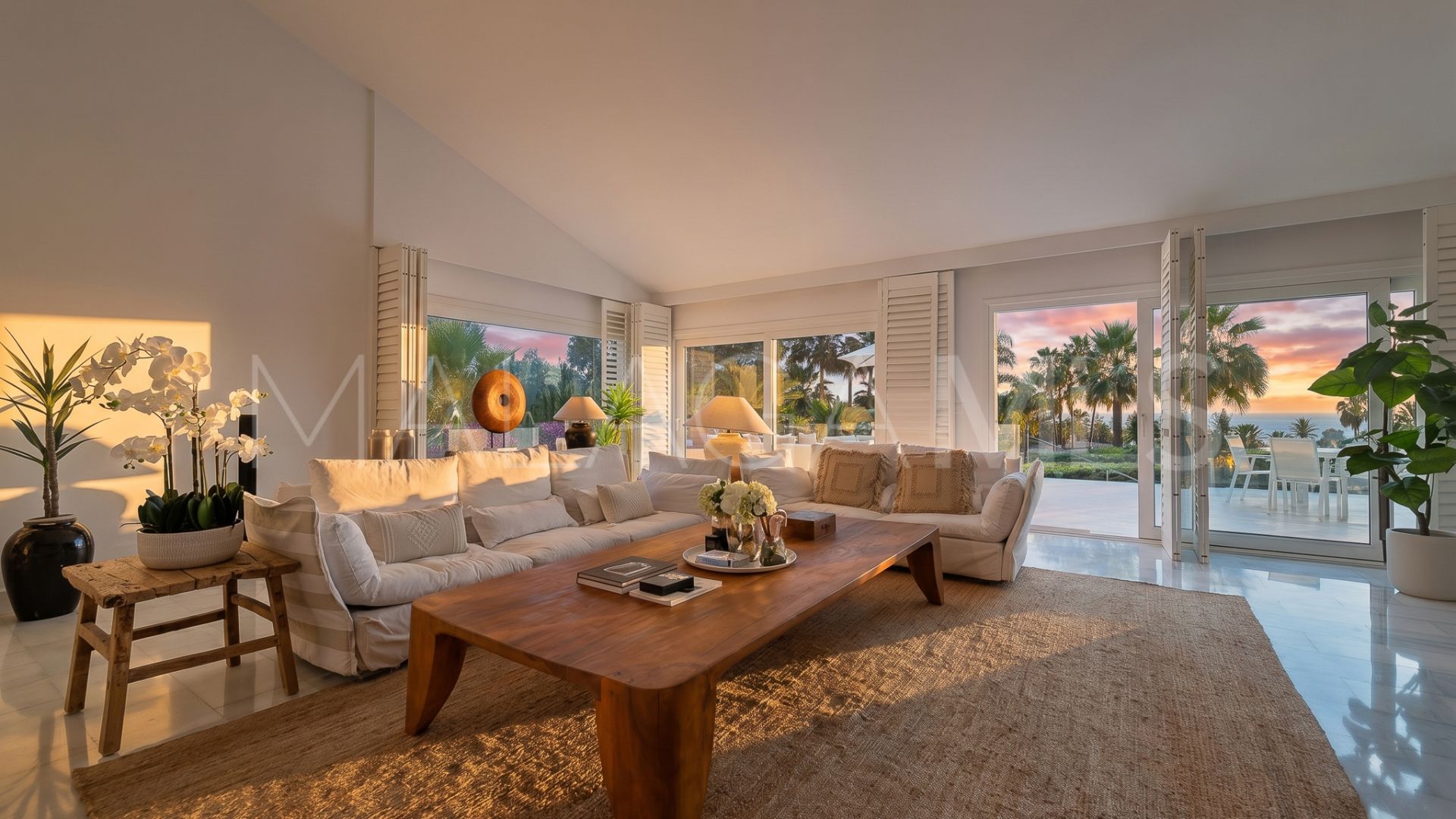 Buy villa in Hacienda las Chapas de 7 bedrooms