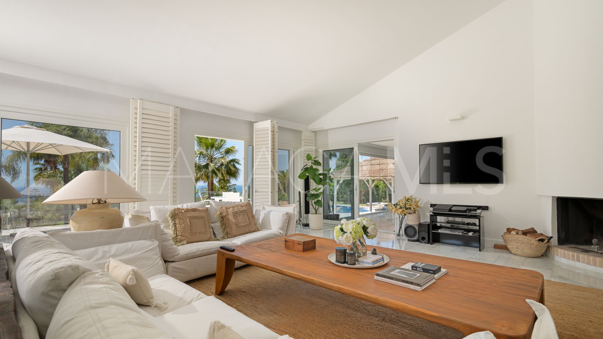 Buy villa in Hacienda las Chapas de 7 bedrooms