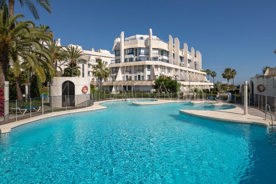 Tvåvåningslägenhet for sale in Marbella House
