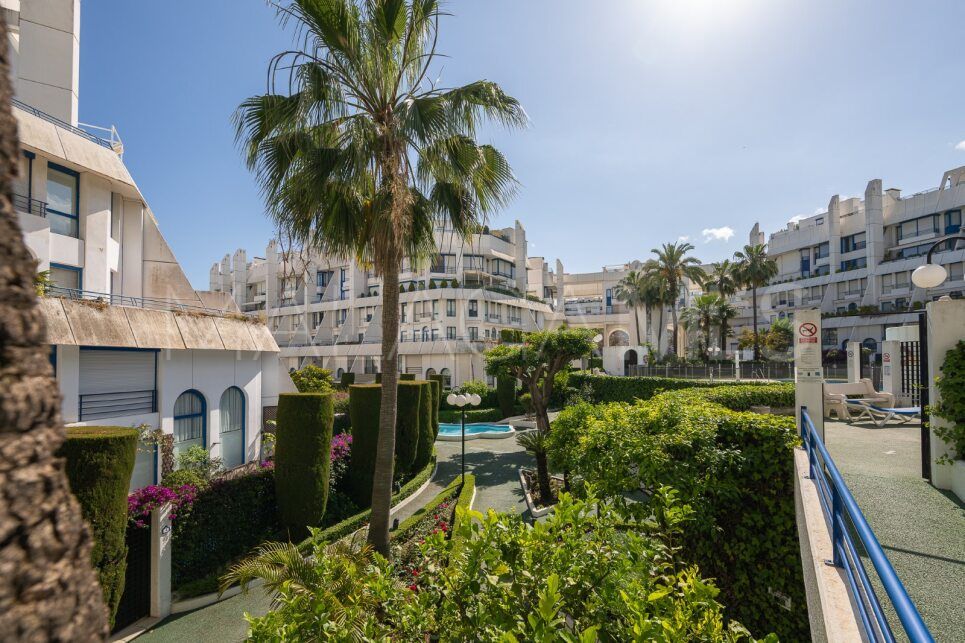 Tvåvåningslägenhet for sale in Marbella House