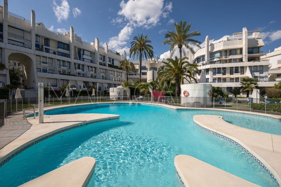 Tvåvåningslägenhet for sale in Marbella House
