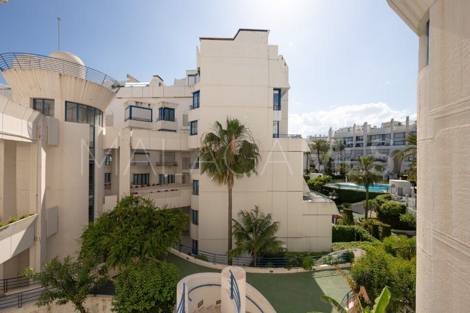 Tvåvåningslägenhet for sale in Marbella House