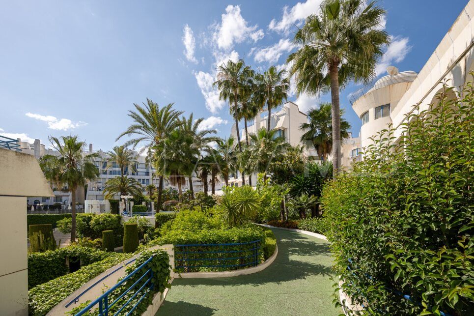Tvåvåningslägenhet for sale in Marbella House