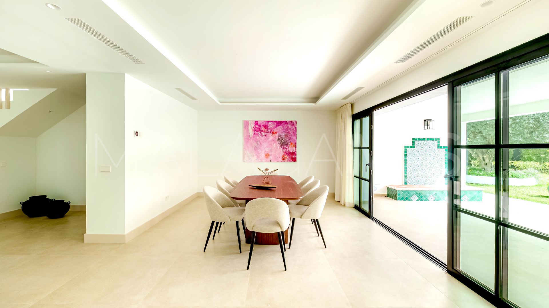 Villa for sale in Benahavis
