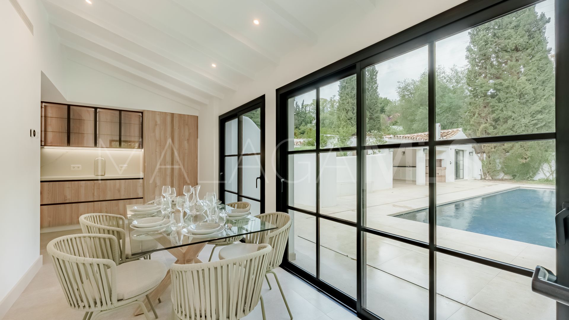 Villa for sale in Benahavis