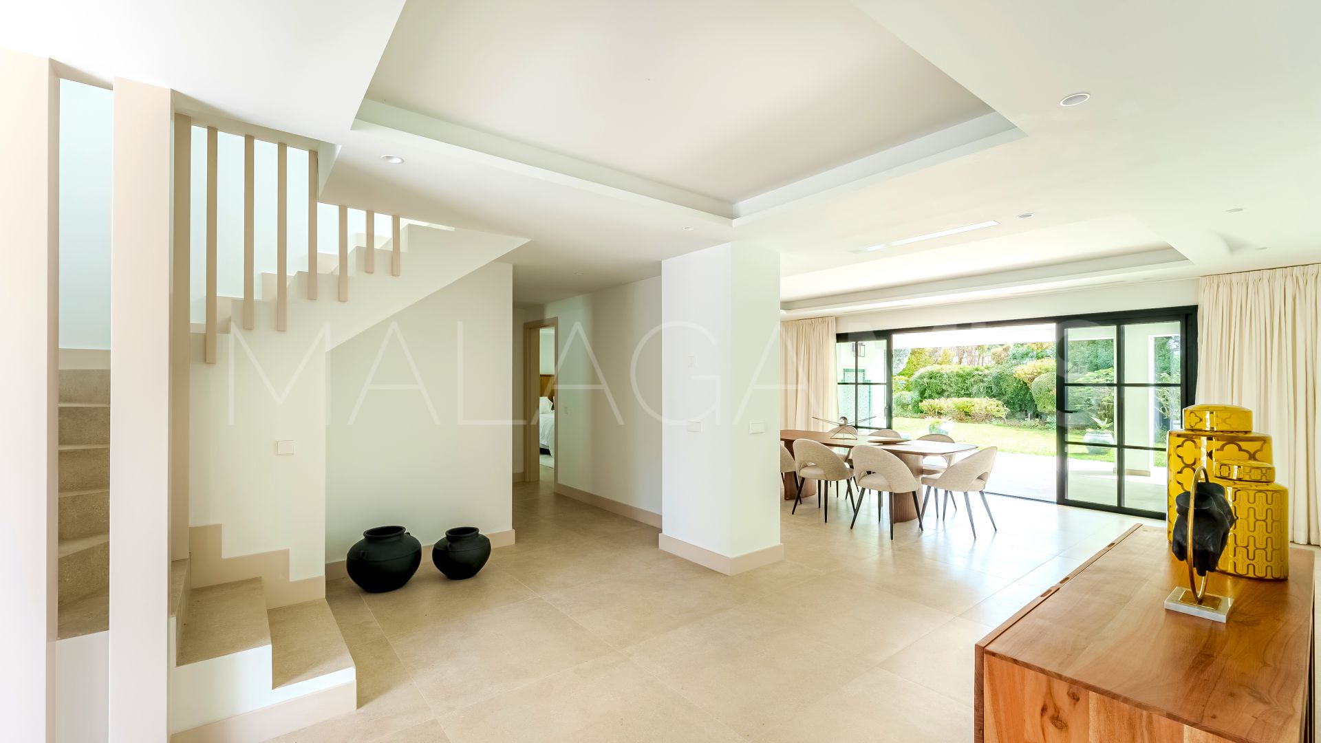 Villa for sale in Benahavis