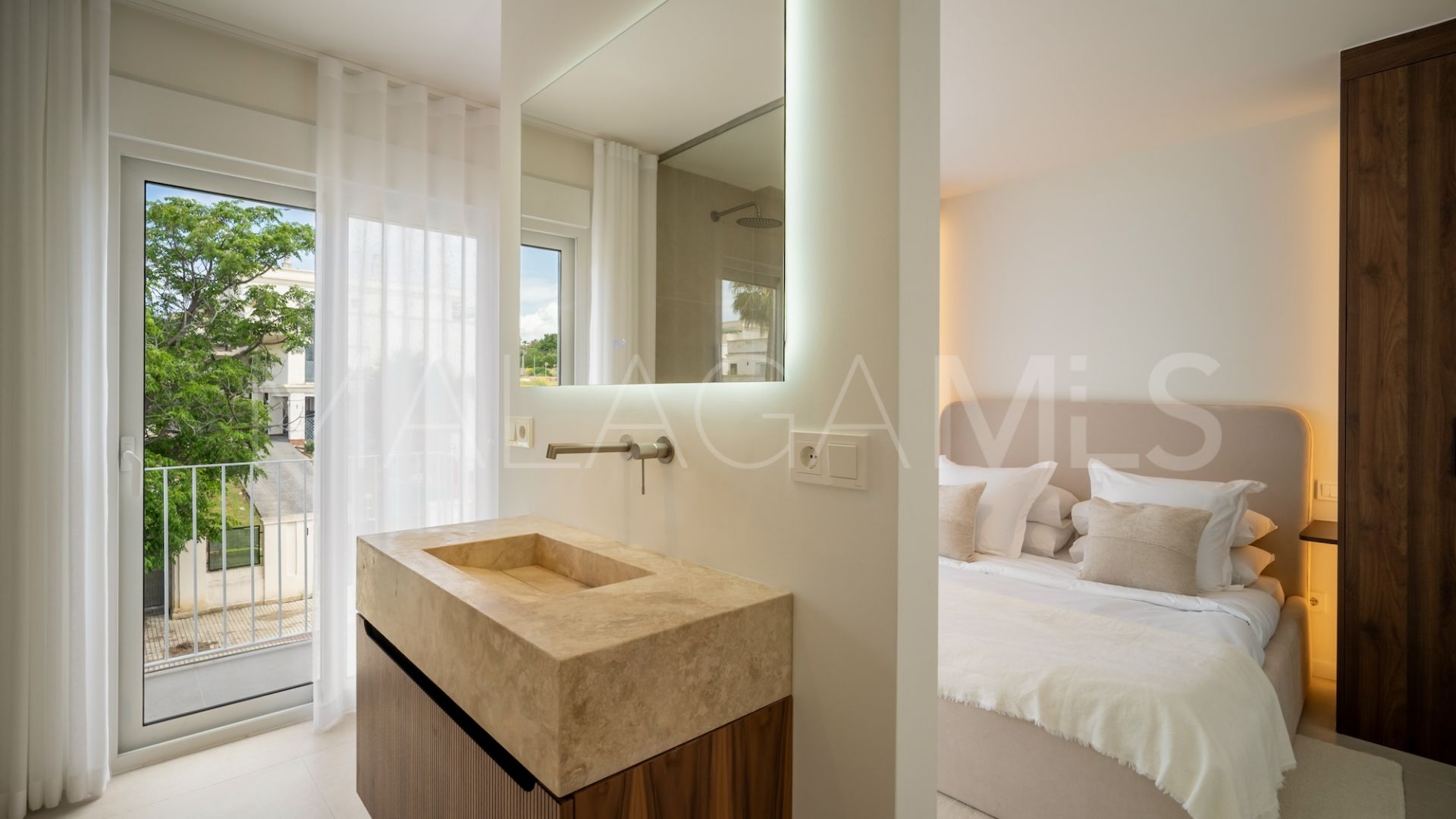 Parvilla for sale in Altos del Rodeo