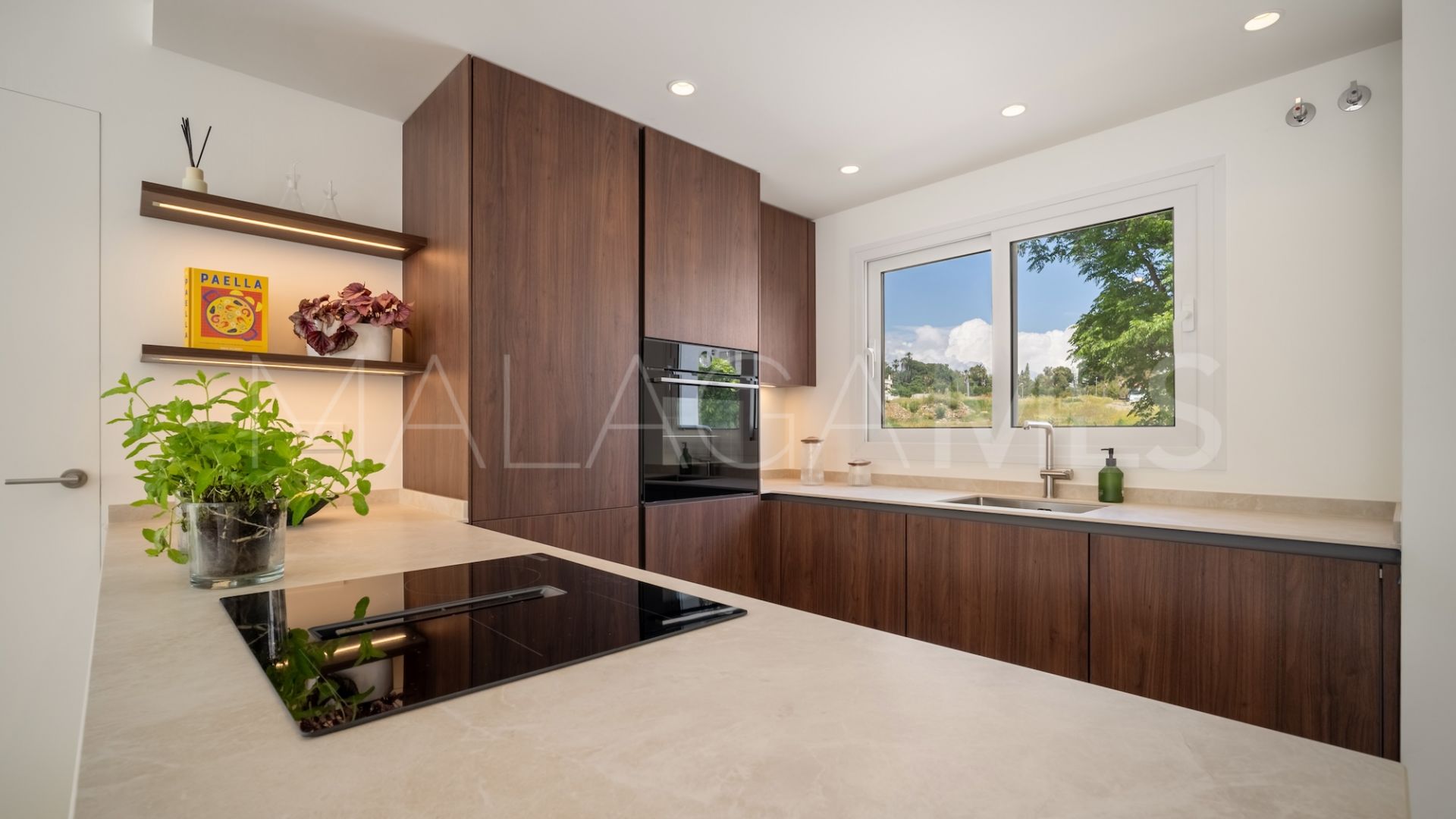 Parvilla for sale in Altos del Rodeo