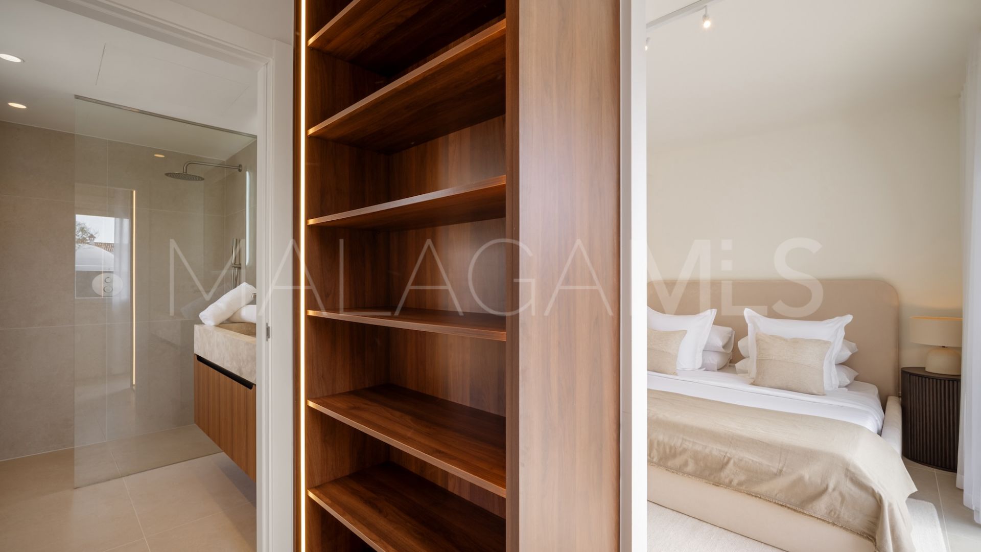 Parvilla for sale in Altos del Rodeo