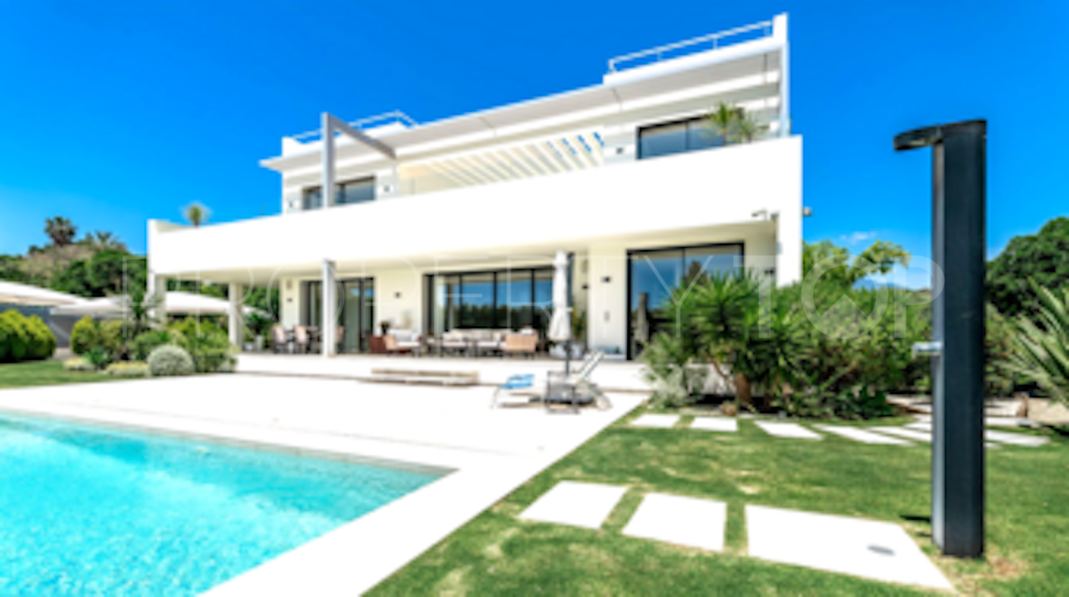 6 bedrooms villa in Marbella Golden Mile for sale