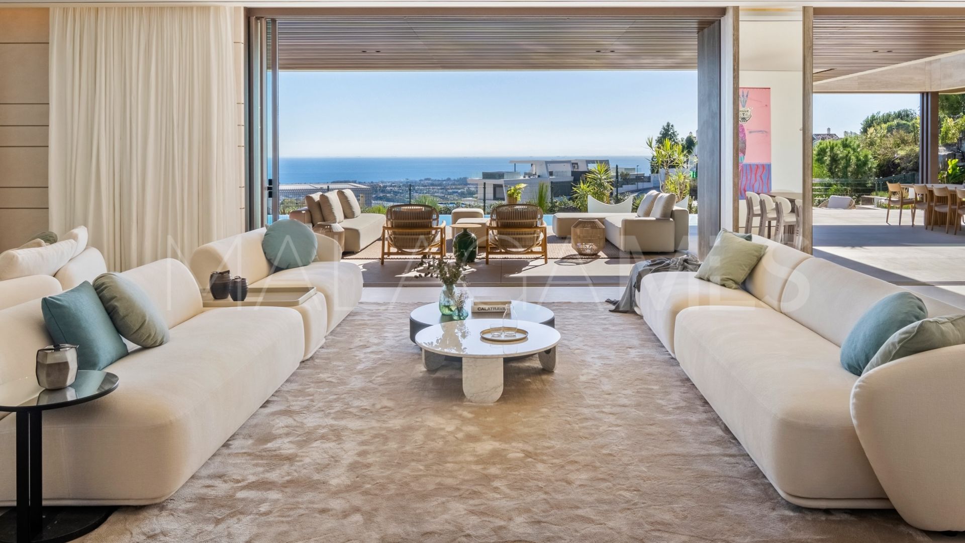 Villa for sale in Marbella City