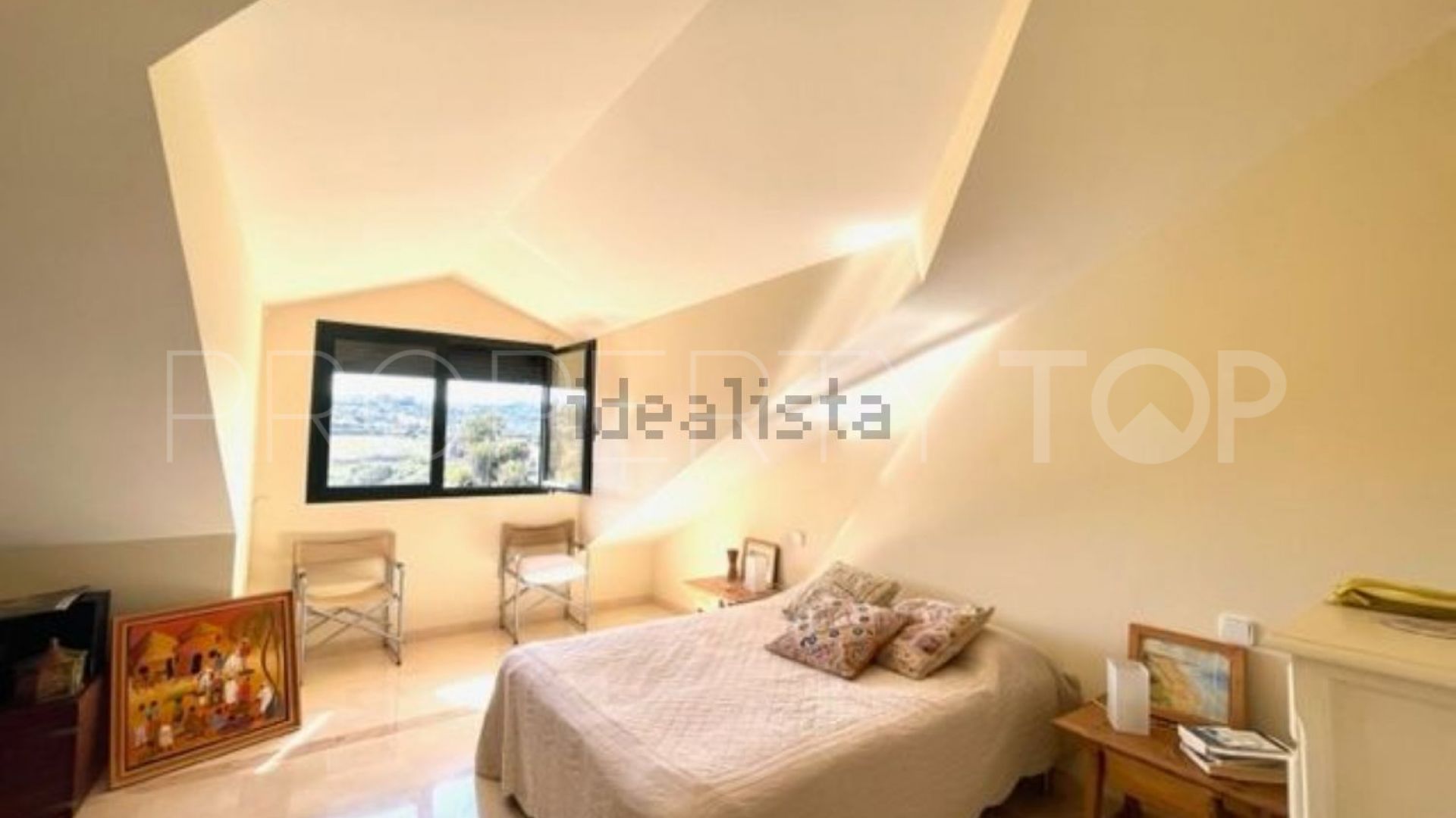Villa pareada con 4 dormitorios en venta en Sotogolf